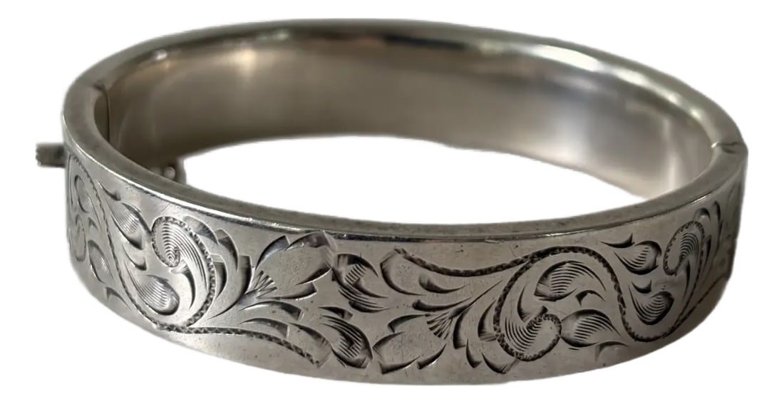 Antique Sterling Silver Etched Design Art Deco Bracelet: Wonderful Antique sterling silver bracelet with hinged clasp and etched design. Stamped "sterling" Condition: Alterations: Original Condition Unaltered Imperfections: Some Imperfections Condition