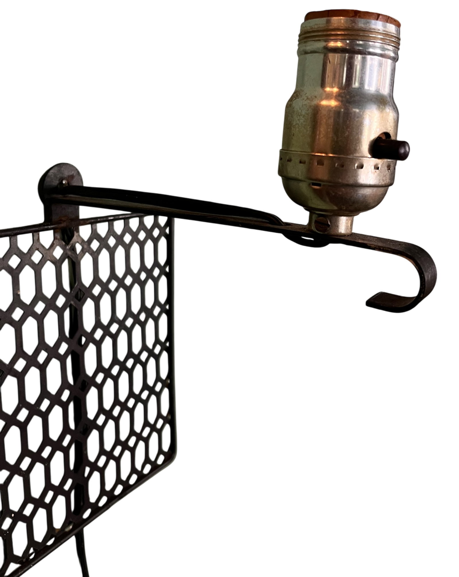 1970s Geometric Pierced Metal Wall Sconce With Original Woven Shade, Mid-Century Modern After Freder - 5