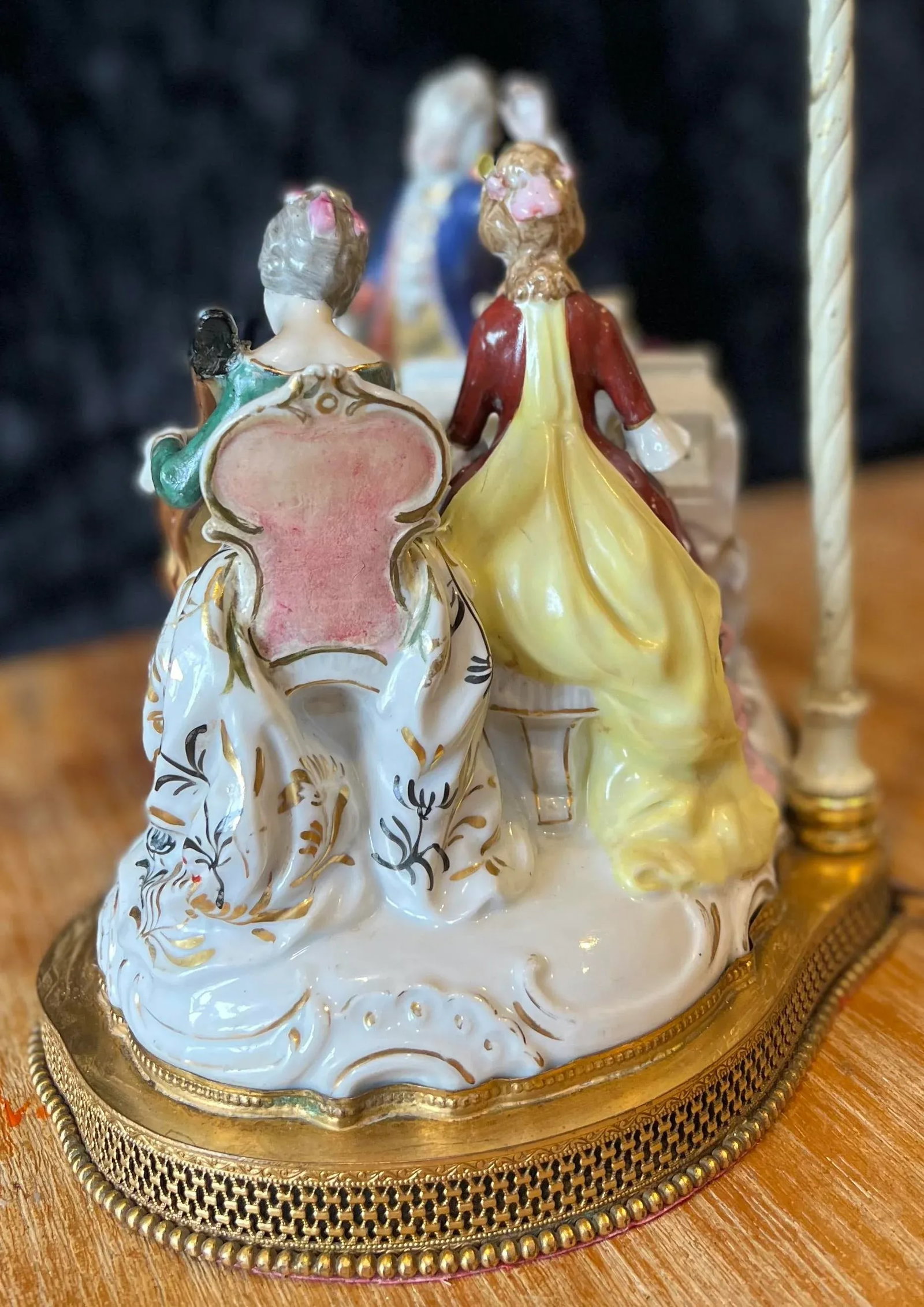 Vintage Porcelain Musician Trio Figural Table Lamp L. C. Co, Japan. - 11