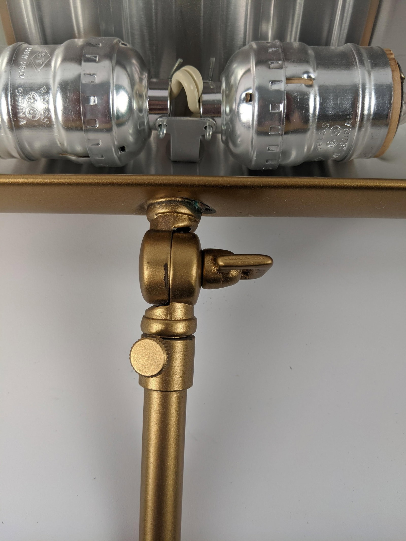 Vintage 14" Adjustable Brass Gallery Picture Light - Articulated Single Arm & Built-in Switch - 4