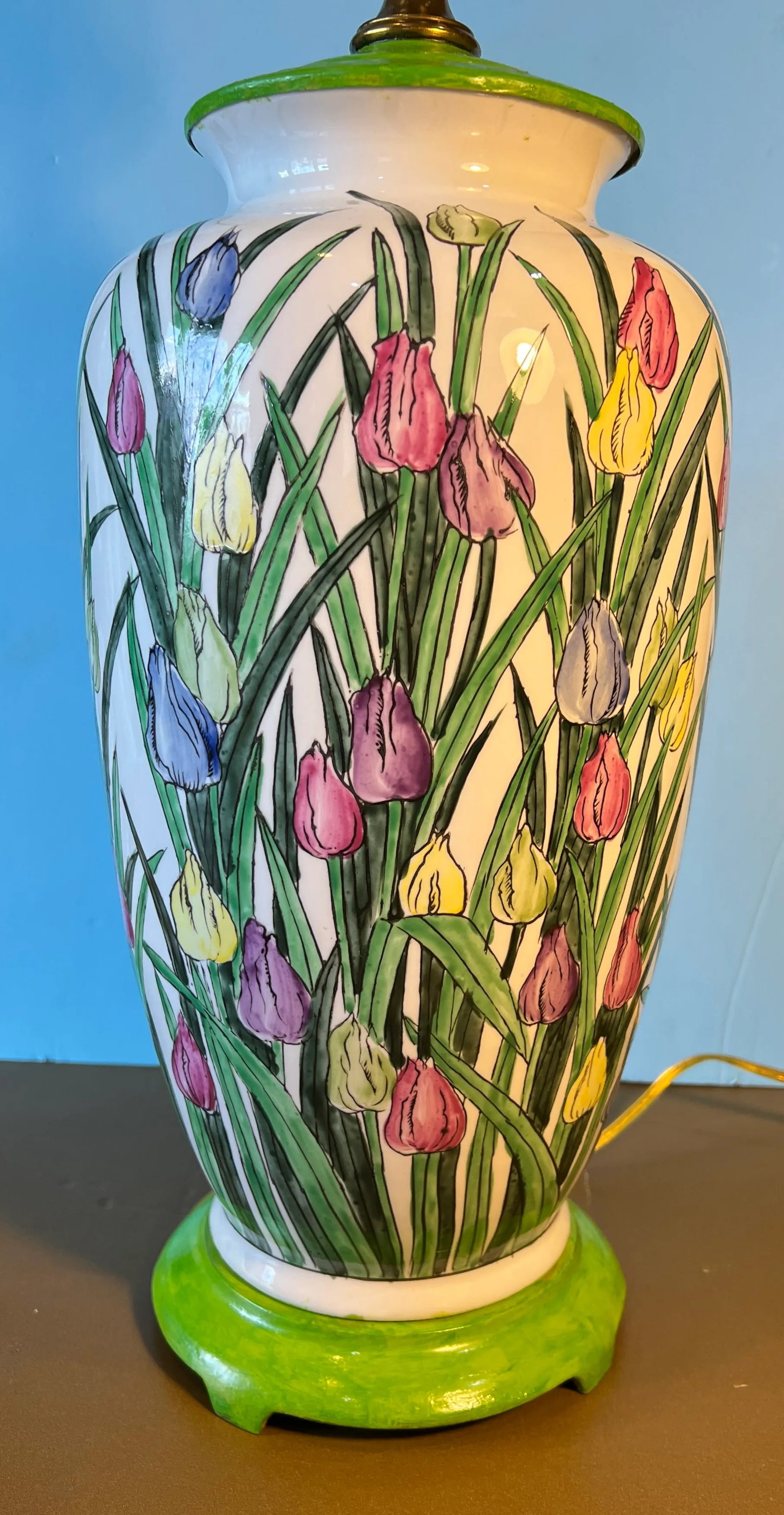 Porcelain Tulip Design Table Lamp - 5