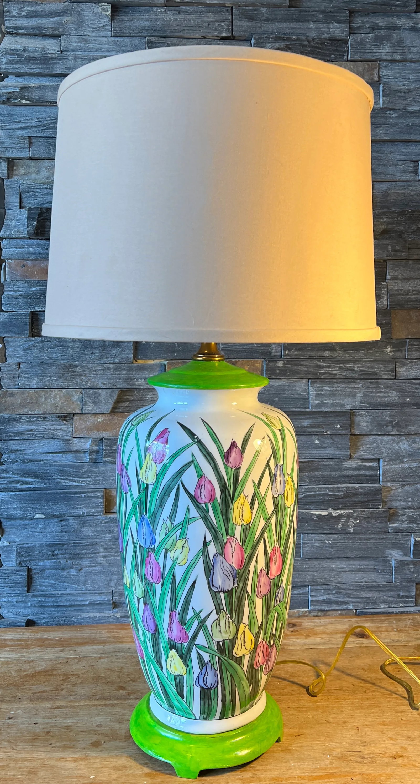 Porcelain Tulip Design Table Lamp - 6