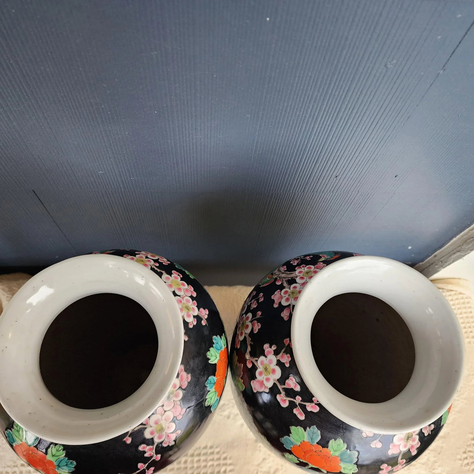 Pair of Large Mid-Century Japanese Famille Noire Vases - 4
