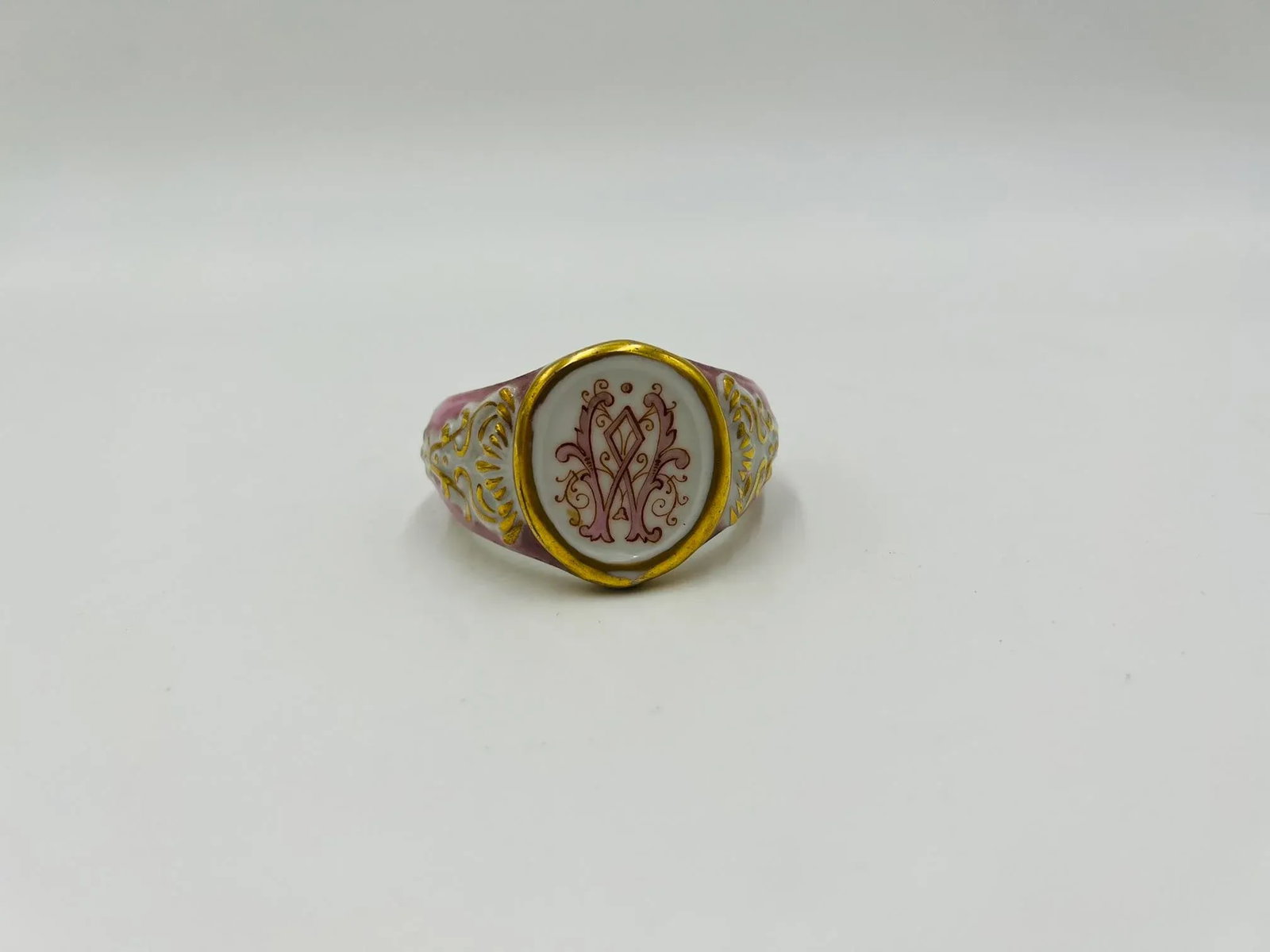 Unique Antique Old Paris Porcelain "w" Napkin Ring - 2
