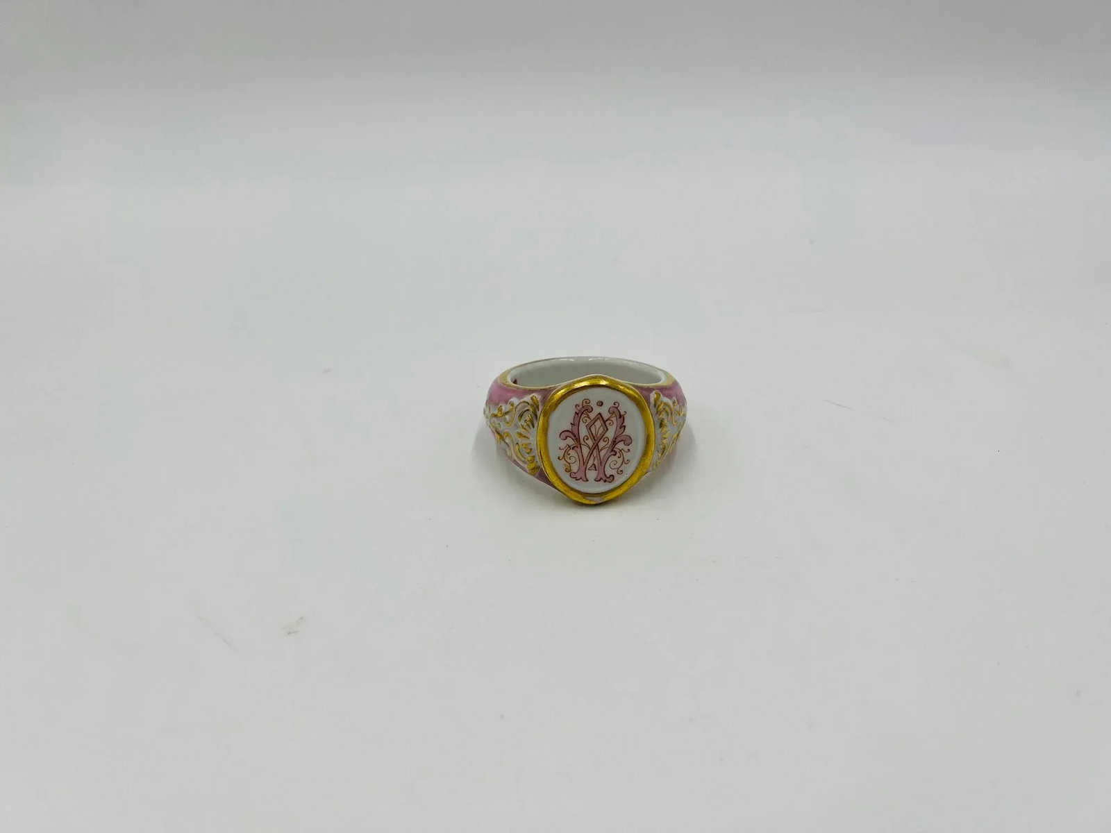 Unique Antique Old Paris Porcelain "w" Napkin Ring - 7
