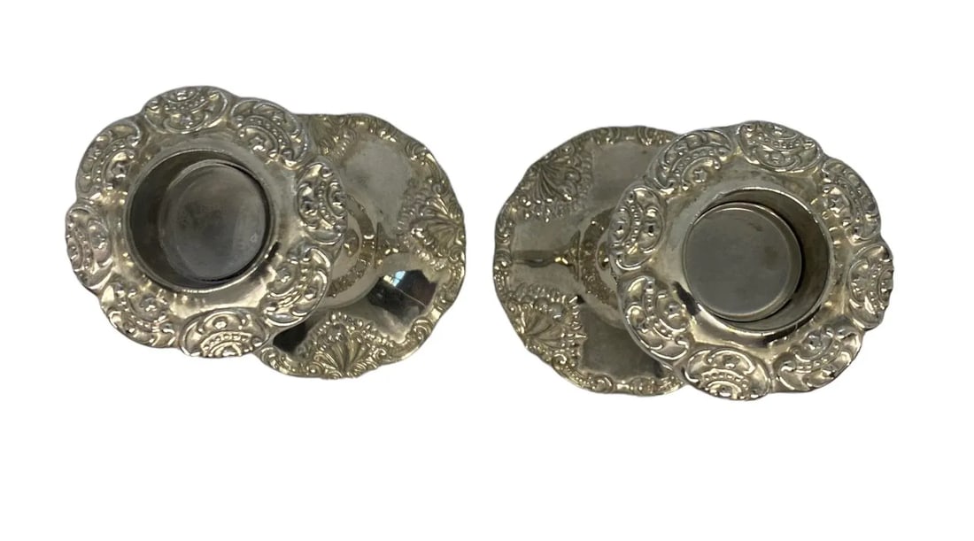 Mid 20th Century Godinger Silverplate Candlestick Holders With Baroque Grapevine Design - a Pair - 10
