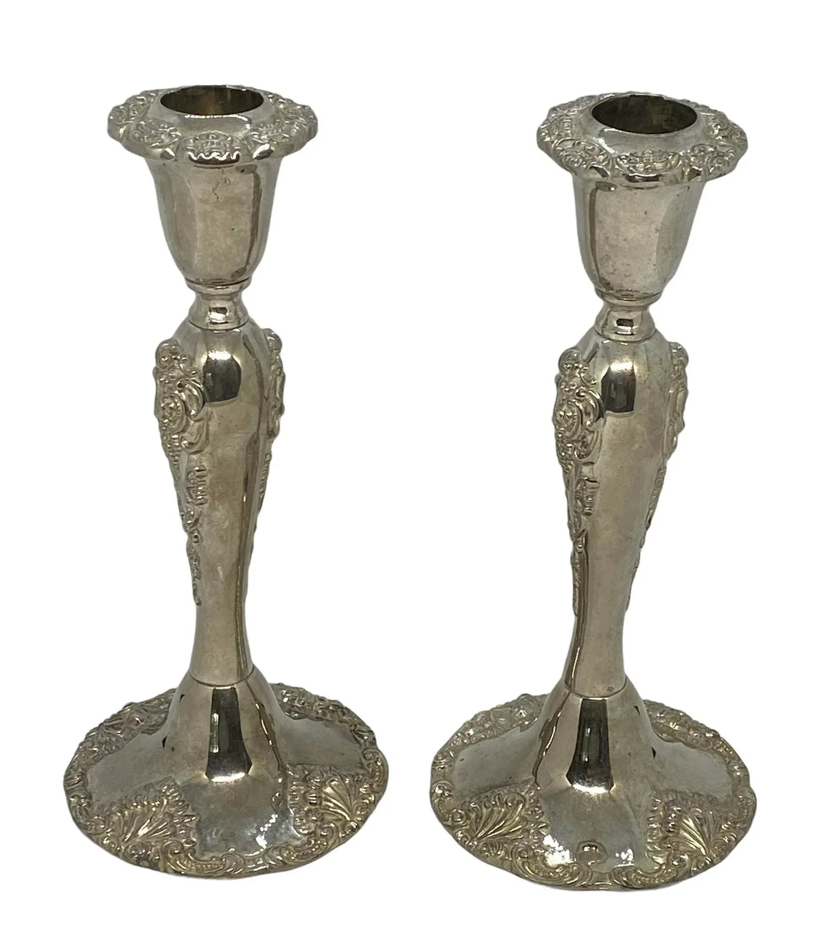 Mid 20th Century Godinger Silverplate Candlestick Holders With Baroque Grapevine Design - a Pair - 5