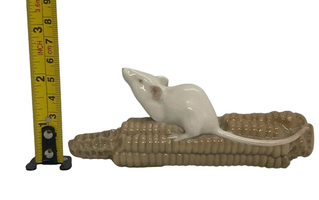 Mid 20th Century Royal Copenhagen Mouse on Corn Cob Porcelain Hand-Painted Figurine #512 - 11