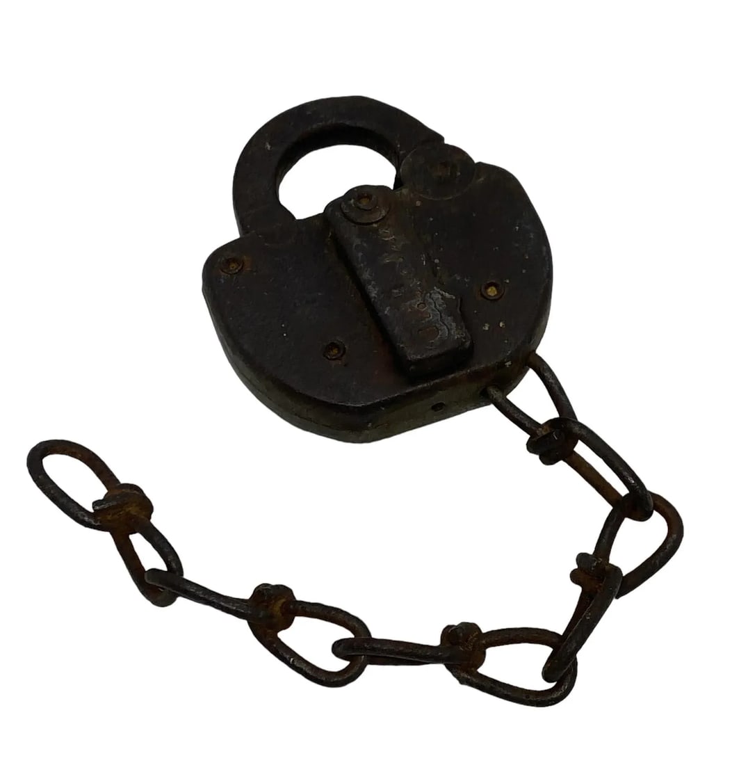 Late 19th Century Nashville, Chattanooga, and St. Louis Railway (NC&Stl) Cast Iron Heart Shaped "Old - 13