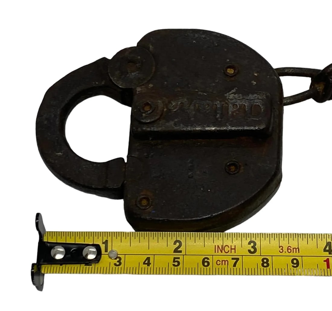 Late 19th Century Nashville, Chattanooga, and St. Louis Railway (NC&Stl) Cast Iron Heart Shaped "Old - 9