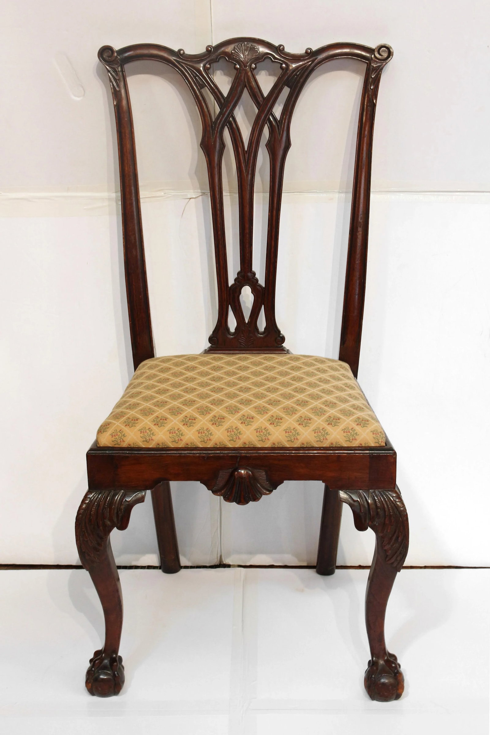 Set of 4 Colonial Revival Dining Chairs - 3