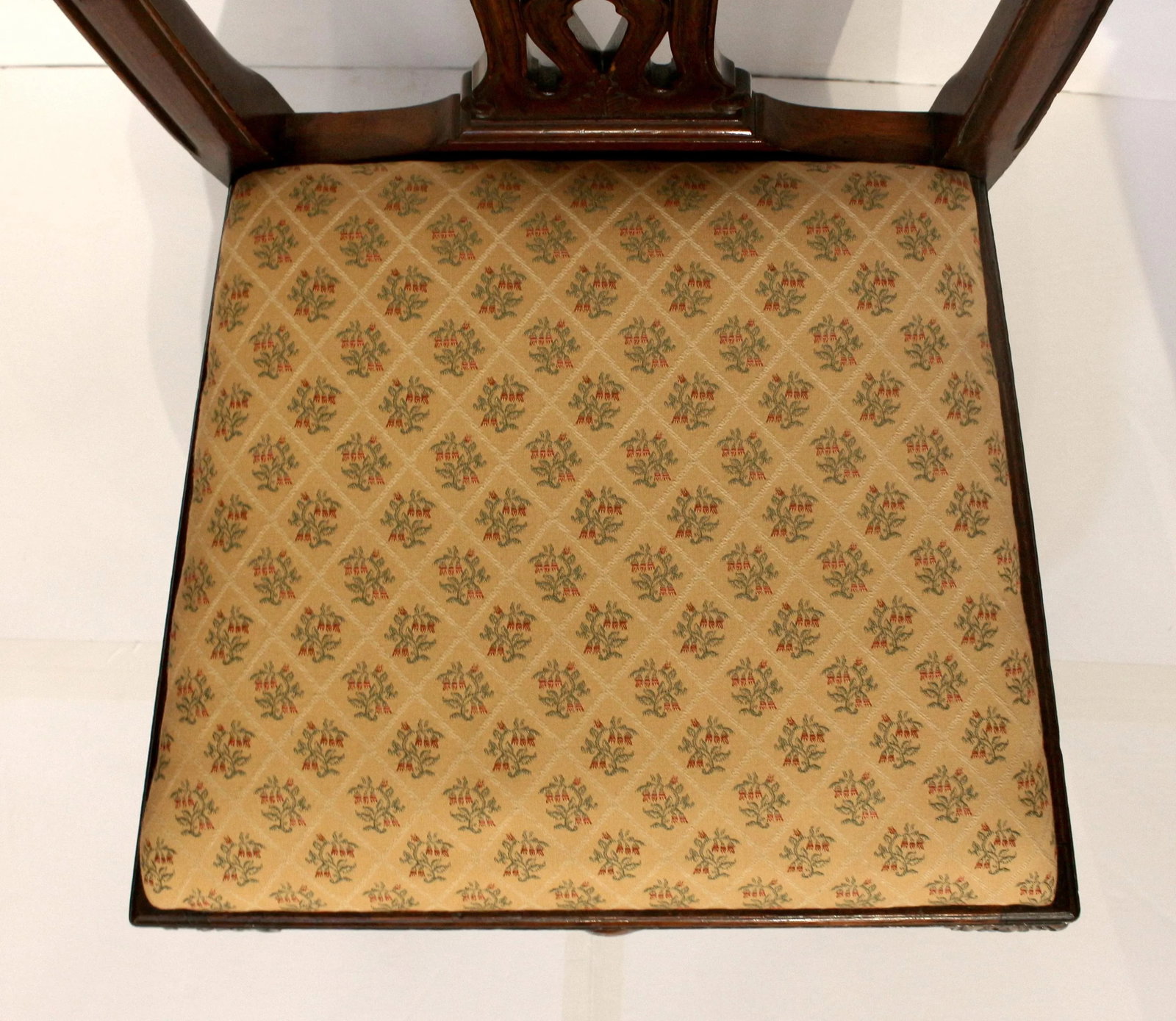 Set of 4 Colonial Revival Dining Chairs - 8