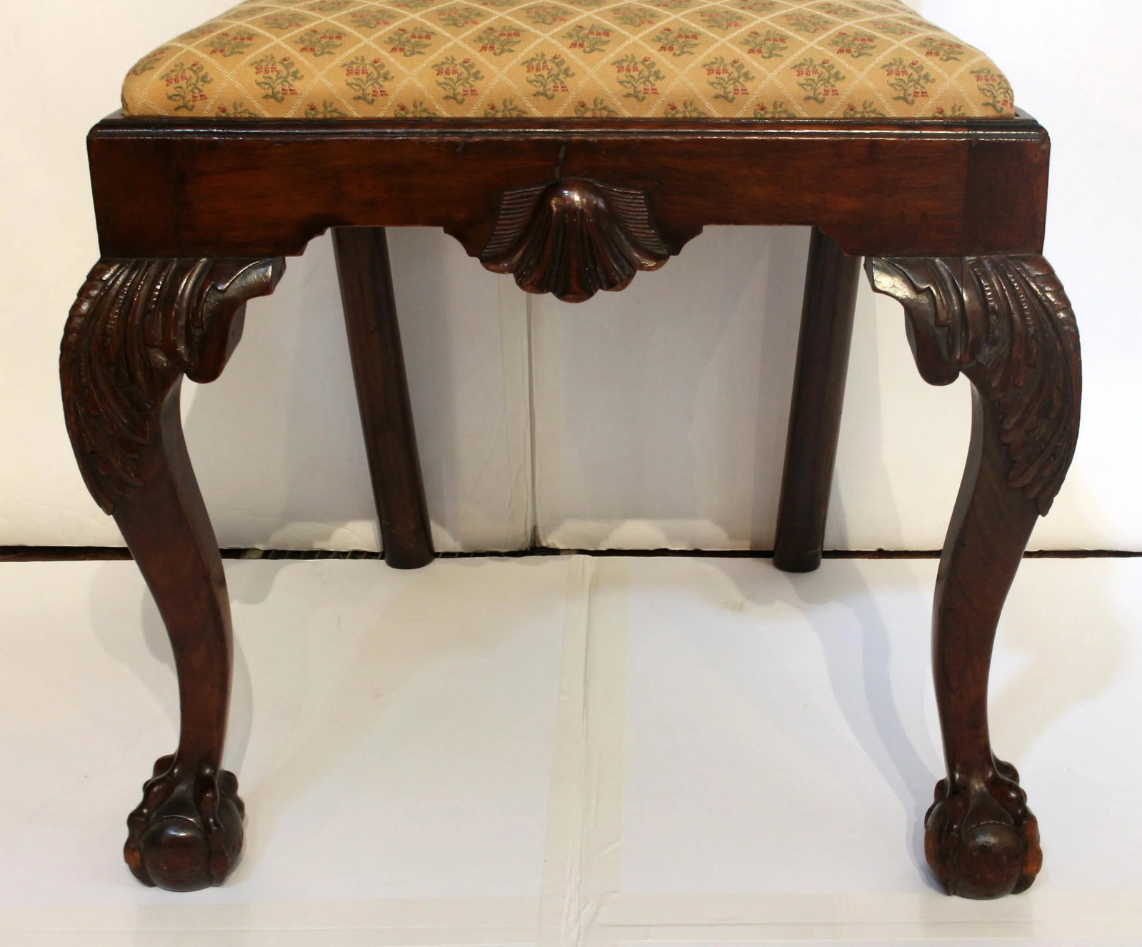 Set of 4 Colonial Revival Dining Chairs - 9