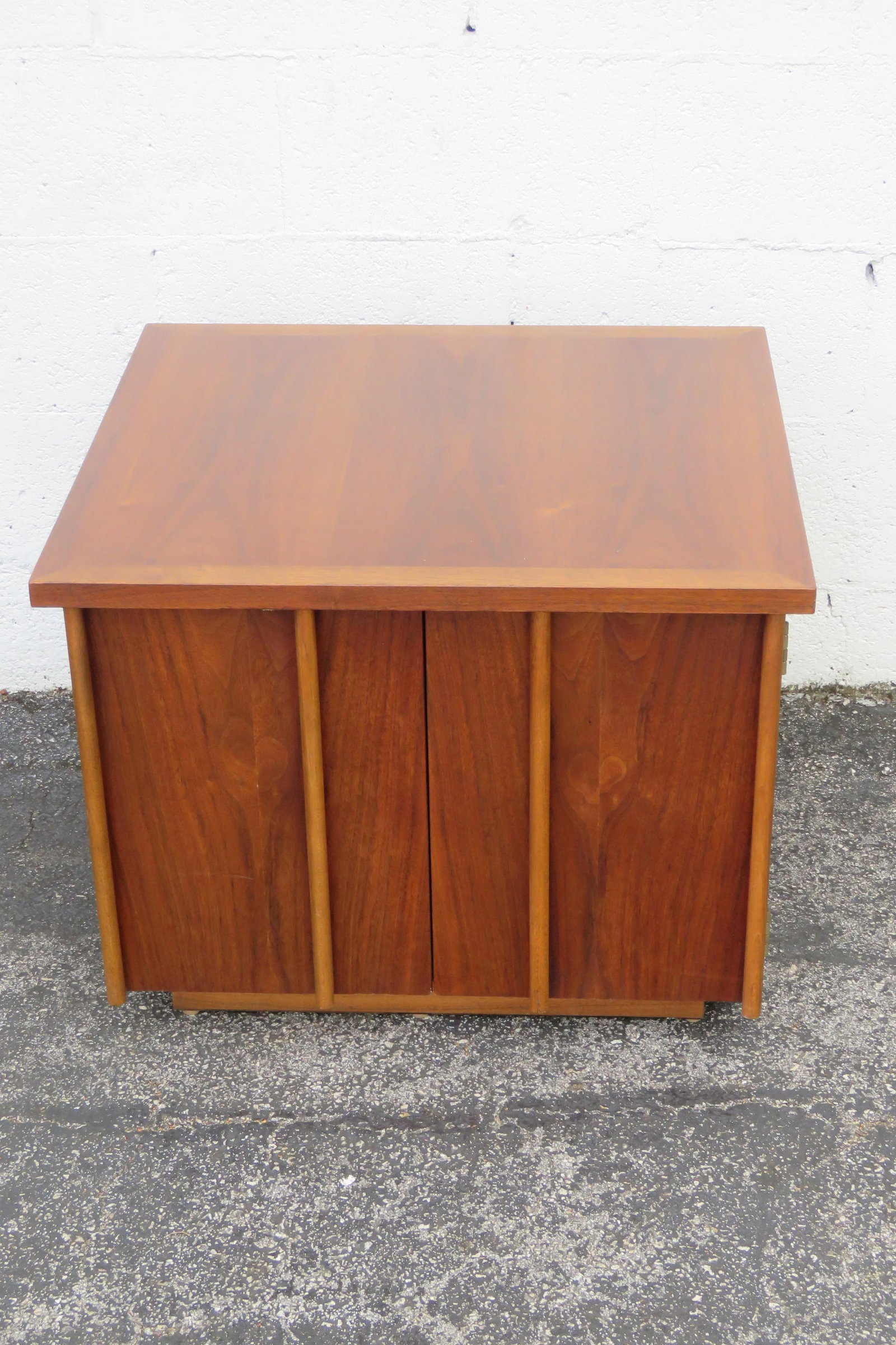 Lane Mid Century Modern Nightstand Side End Lamp Table Bar Commode - 12