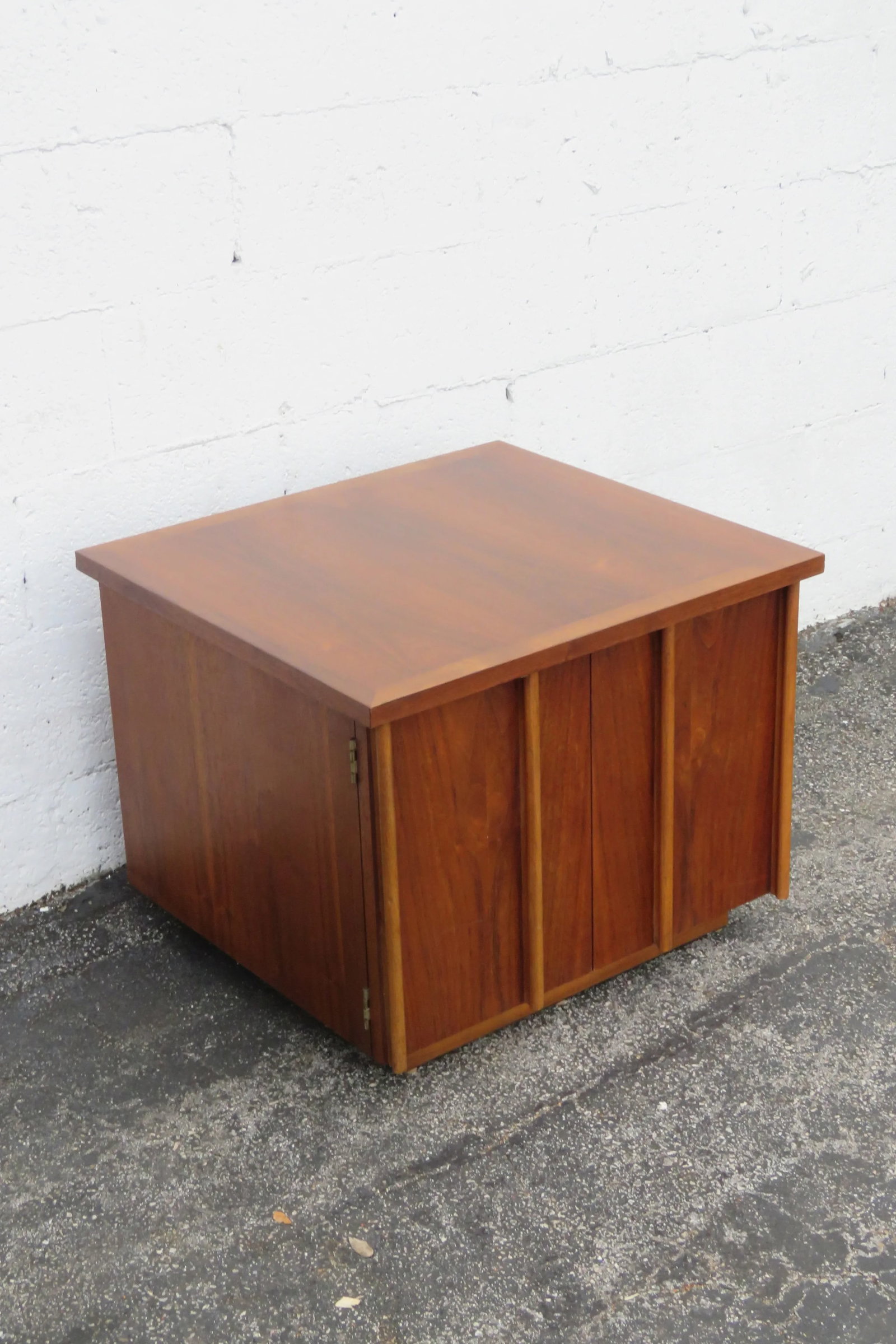 Lane Mid Century Modern Nightstand Side End Lamp Table Bar Commode - 7