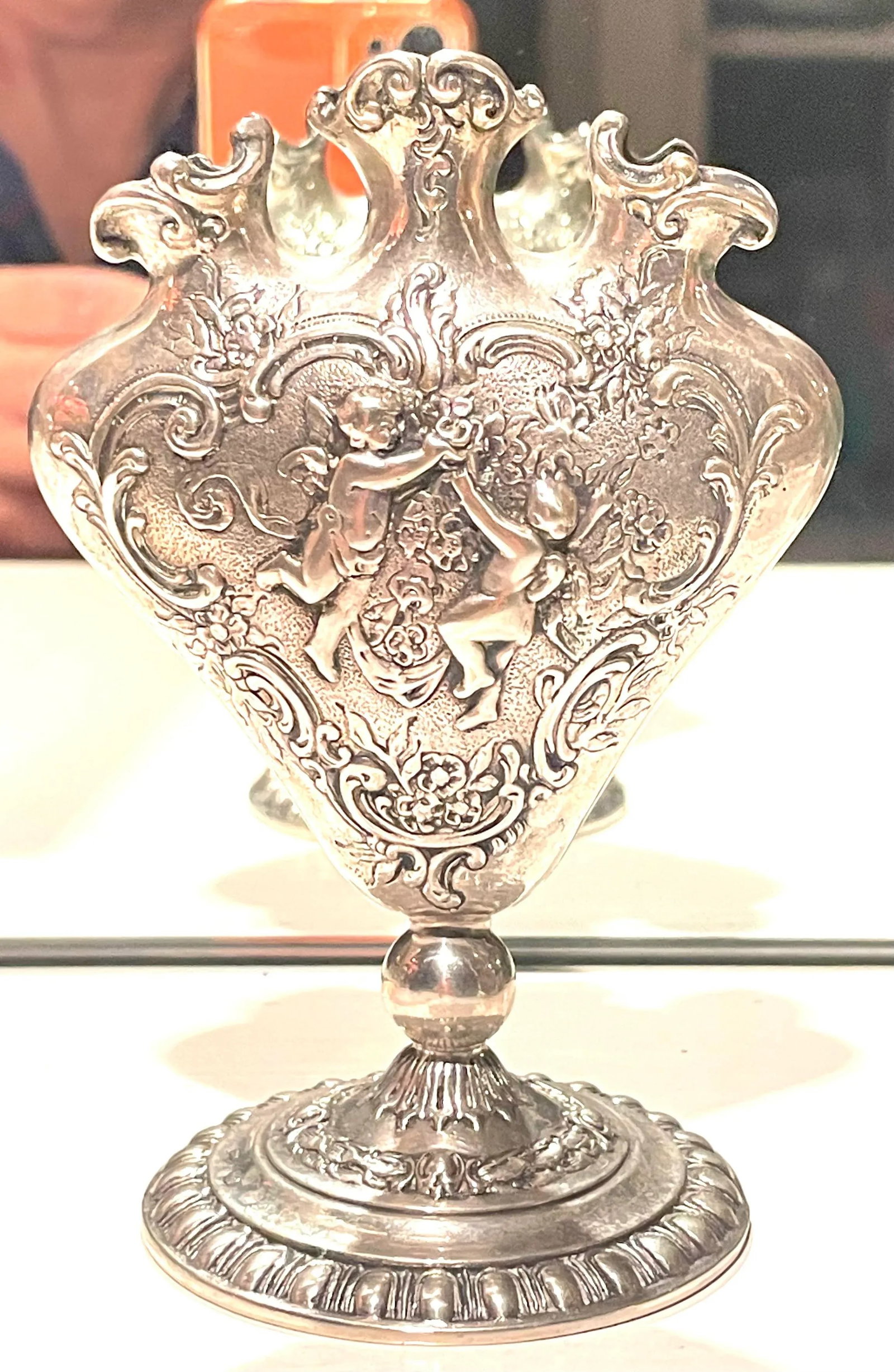 800 Silver Baroque Heart Tulipiere Bud Vase - 2