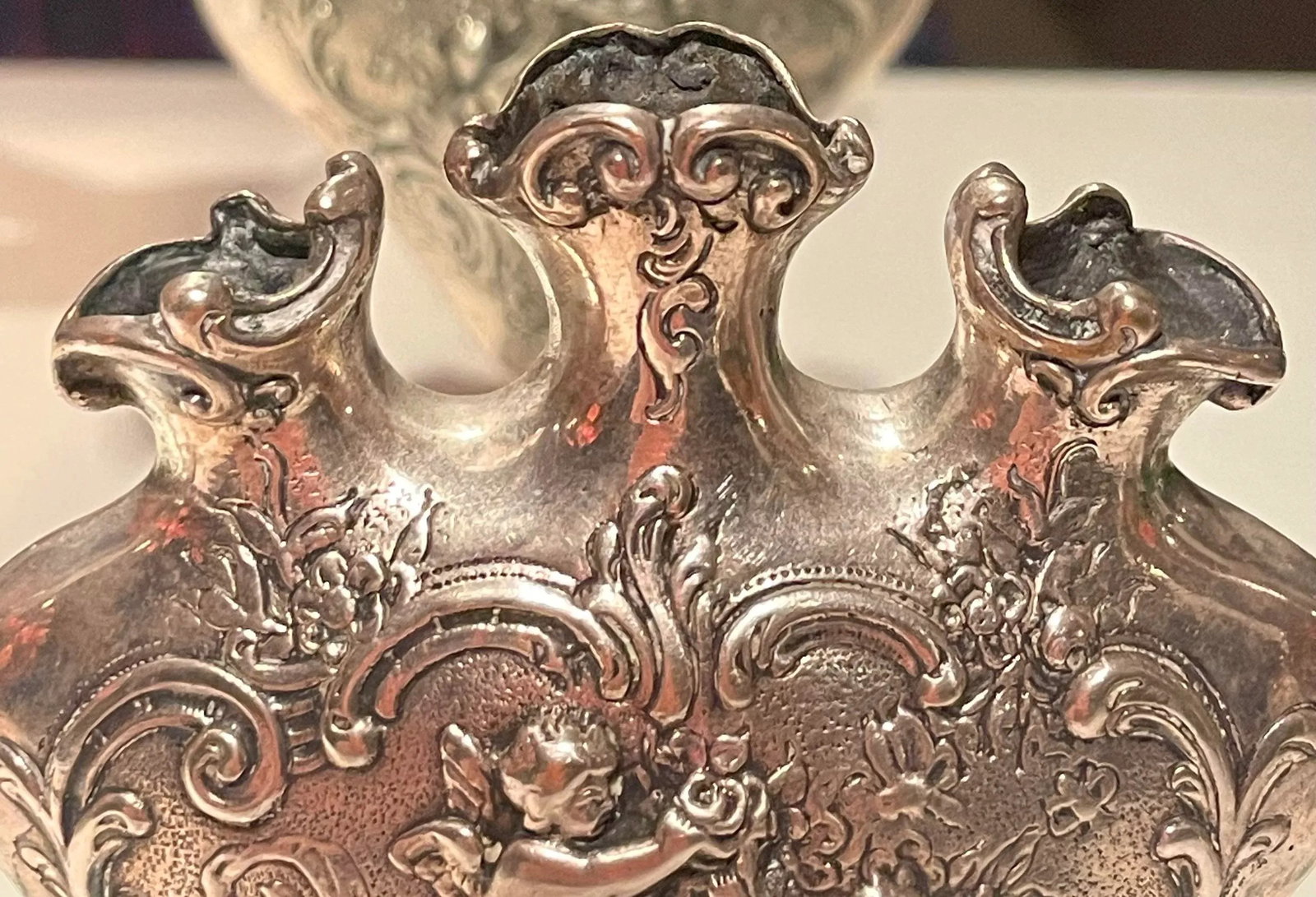 800 Silver Baroque Heart Tulipiere Bud Vase - 4