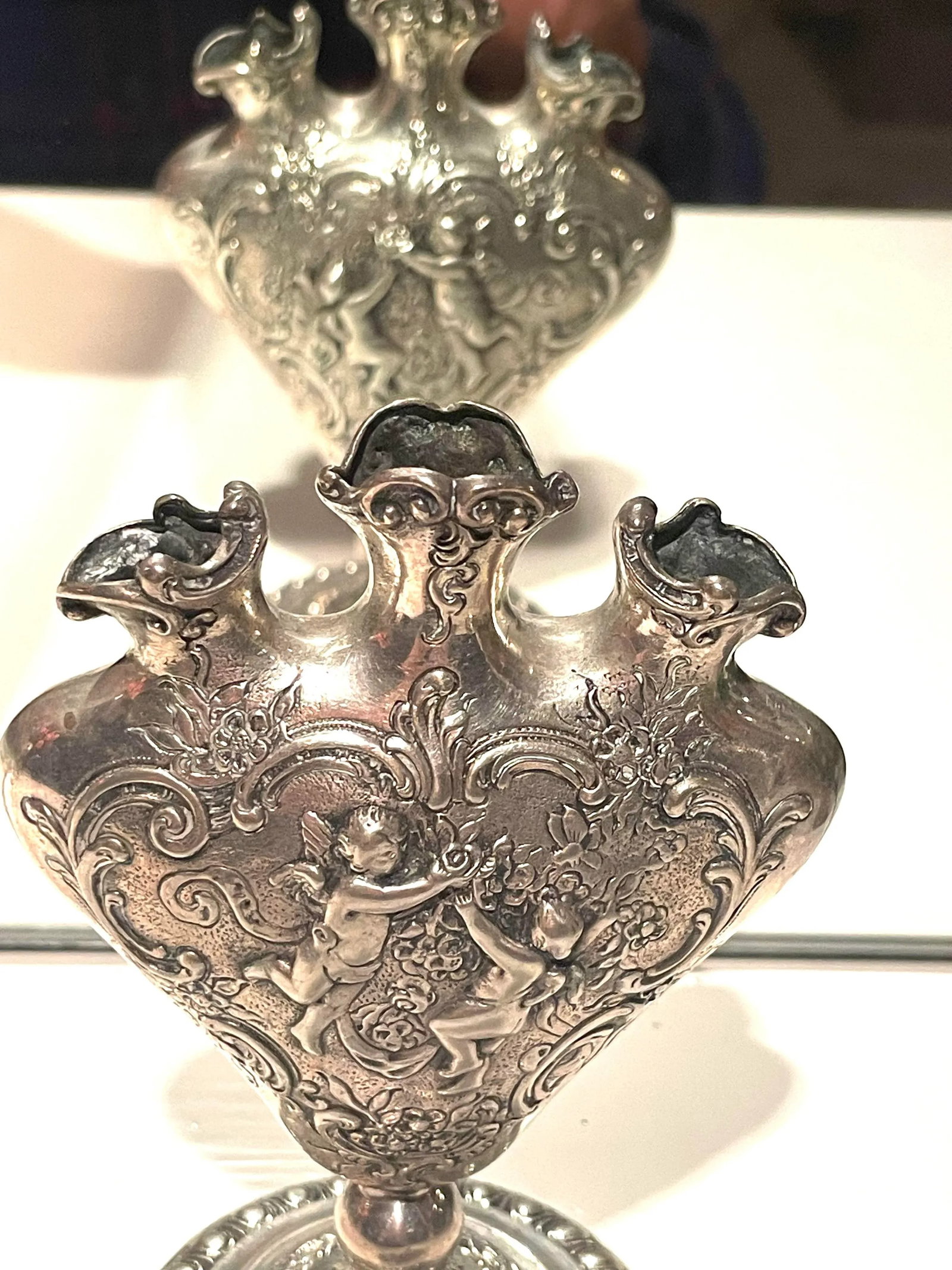 800 Silver Baroque Heart Tulipiere Bud Vase - 8