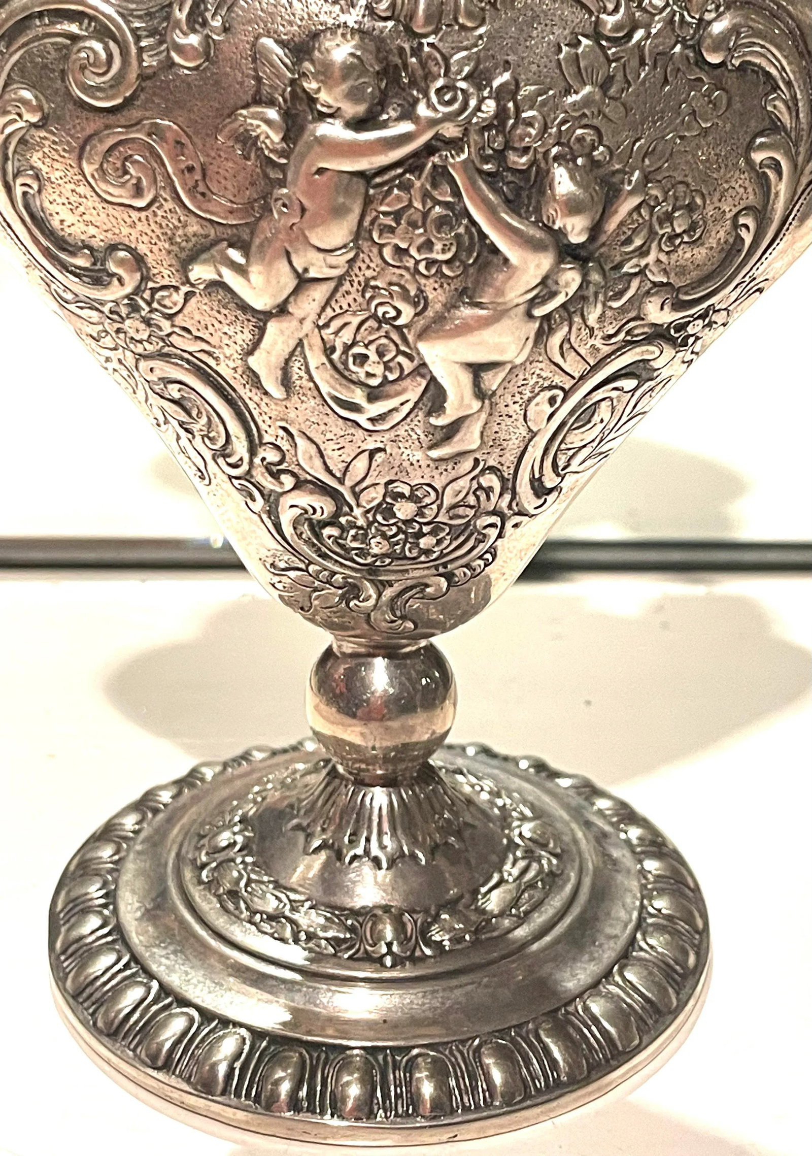 800 Silver Baroque Heart Tulipiere Bud Vase - 9