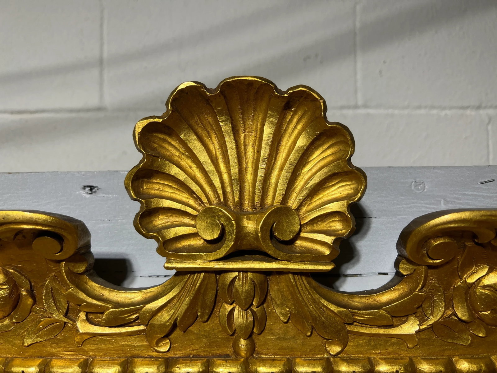 Vintage Italian Carved Giltwood and Shell Decorated Wall Mirror - 2