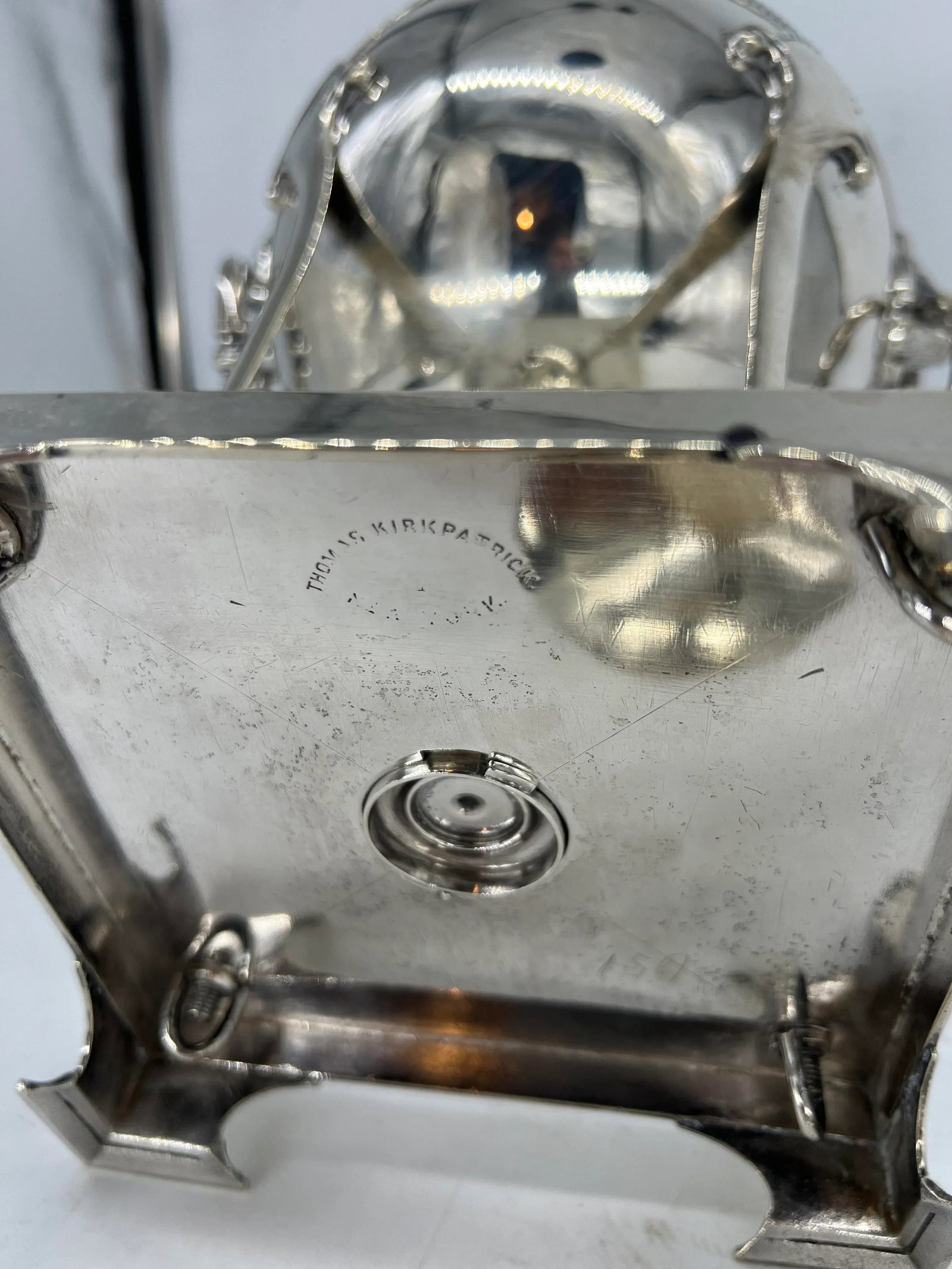 Neoclassical Style Silver Plated Hot Water Urn, Thomas Kirkpatrick New York - 2