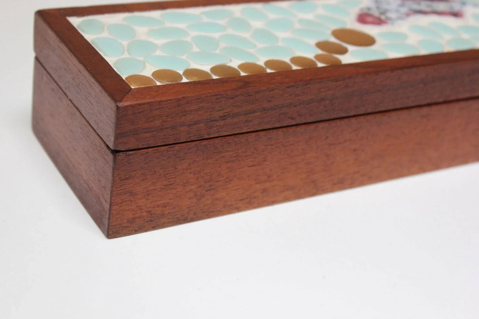 Vintage Handmade Mosaic "Fish" Lidded Walnut Box - 8