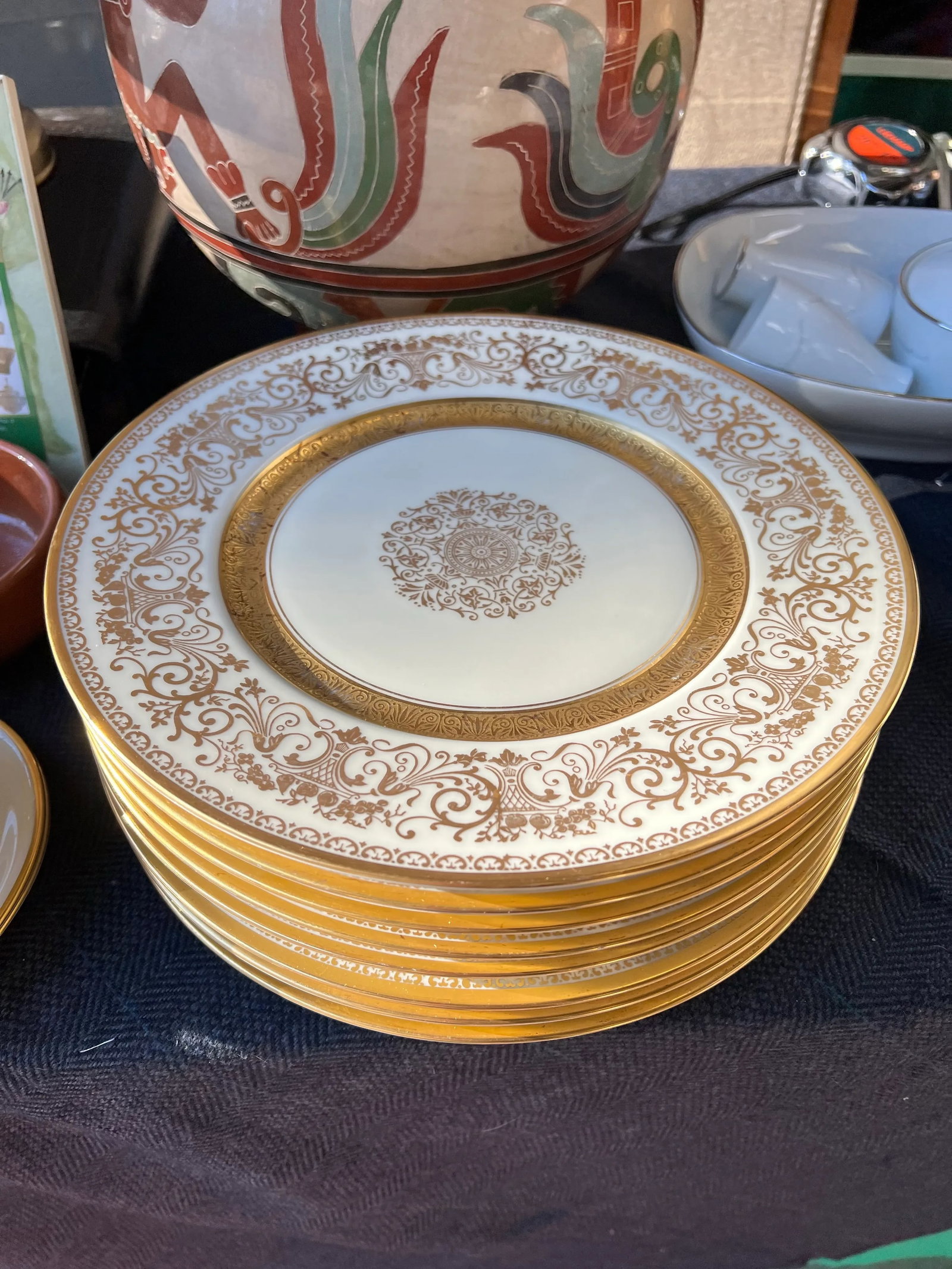 1970s Collection of Gold Detailed Dinner Plates- Set of 8 - 2