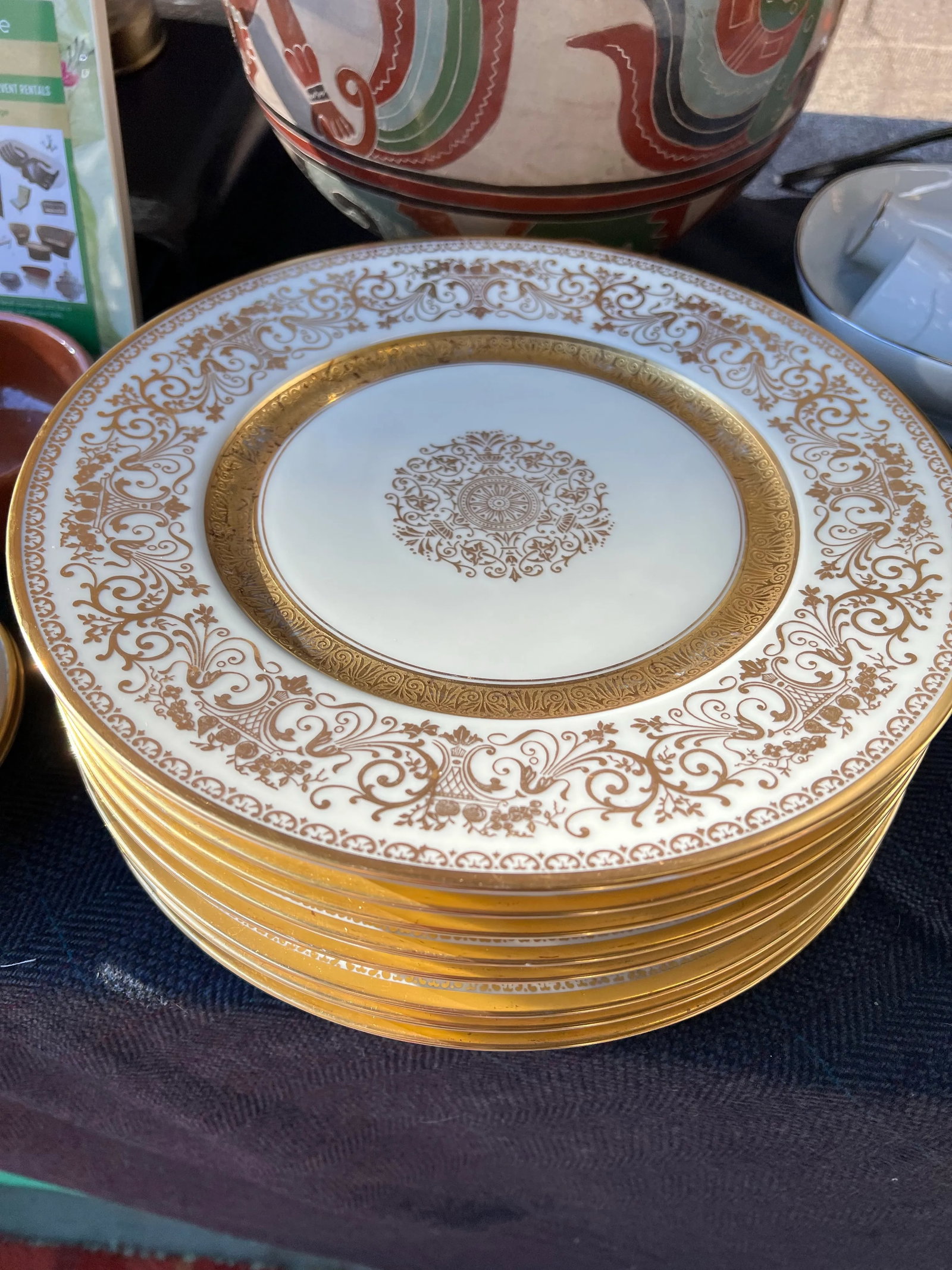 1970s Collection of Gold Detailed Dinner Plates- Set of 8 - 4