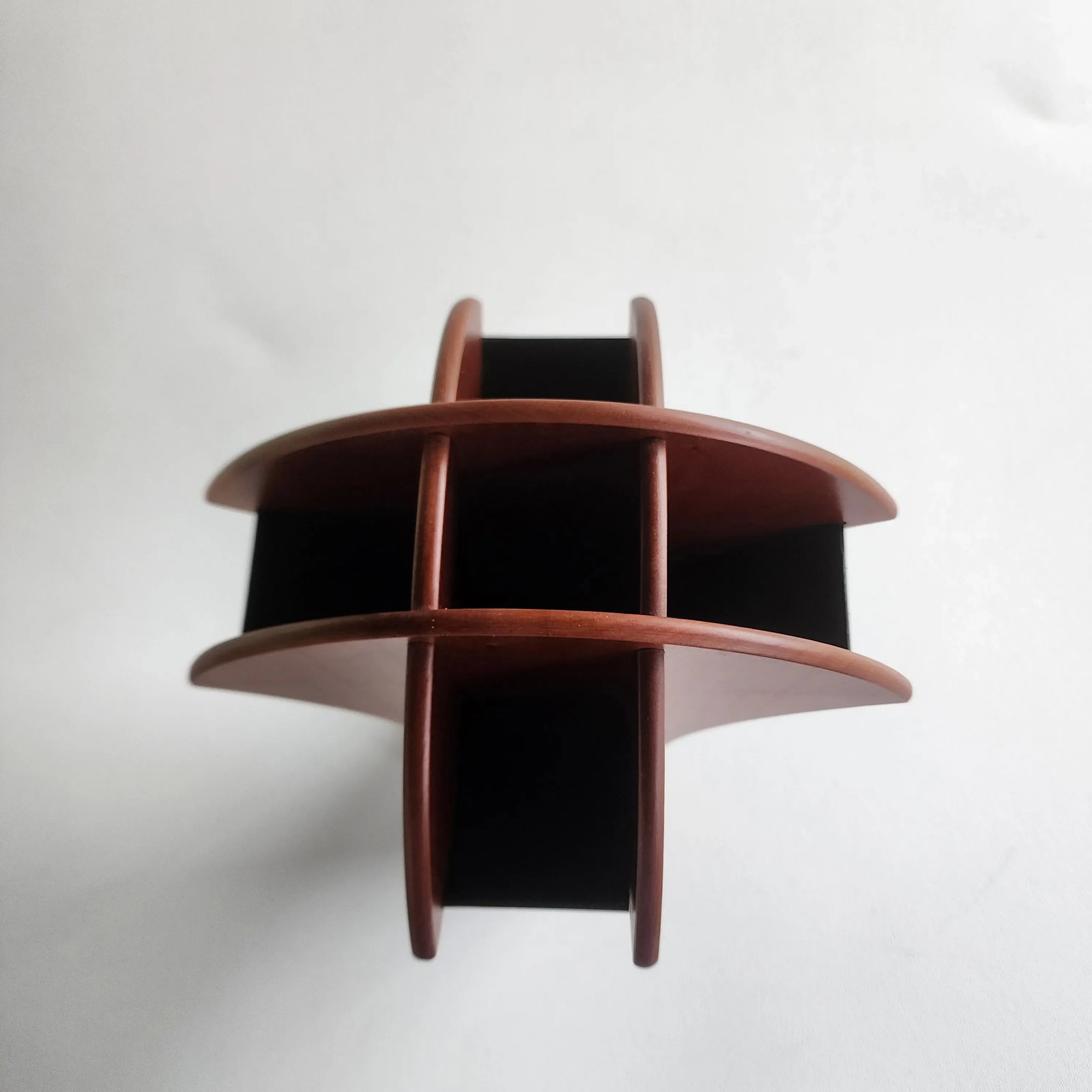 Late 20th Century Handmade Segmented Italian Wood Vase Formed With Bent Wood Sections by Coruna - 4