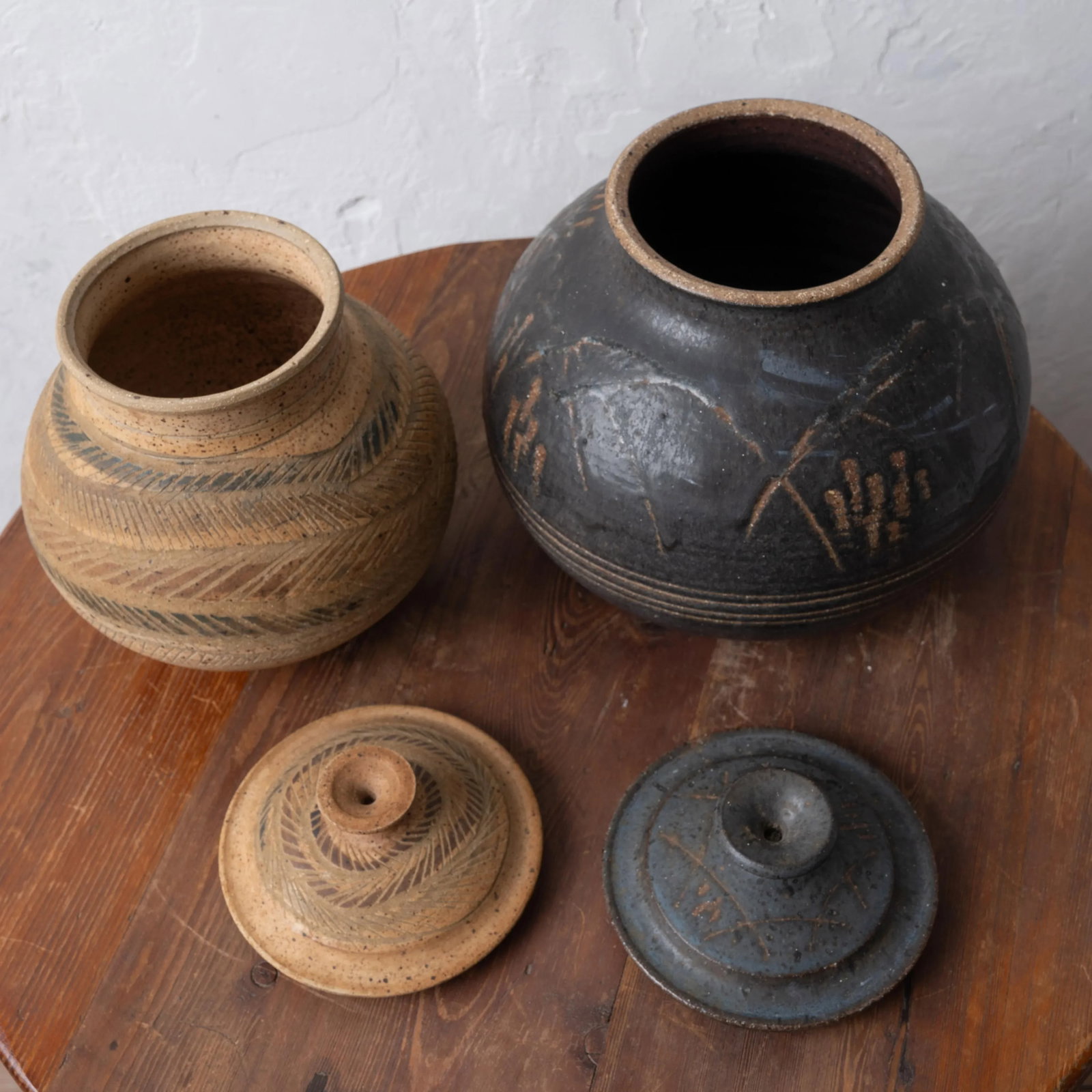 Charles Counts Pottery Lidded Jars - a Pair - 10