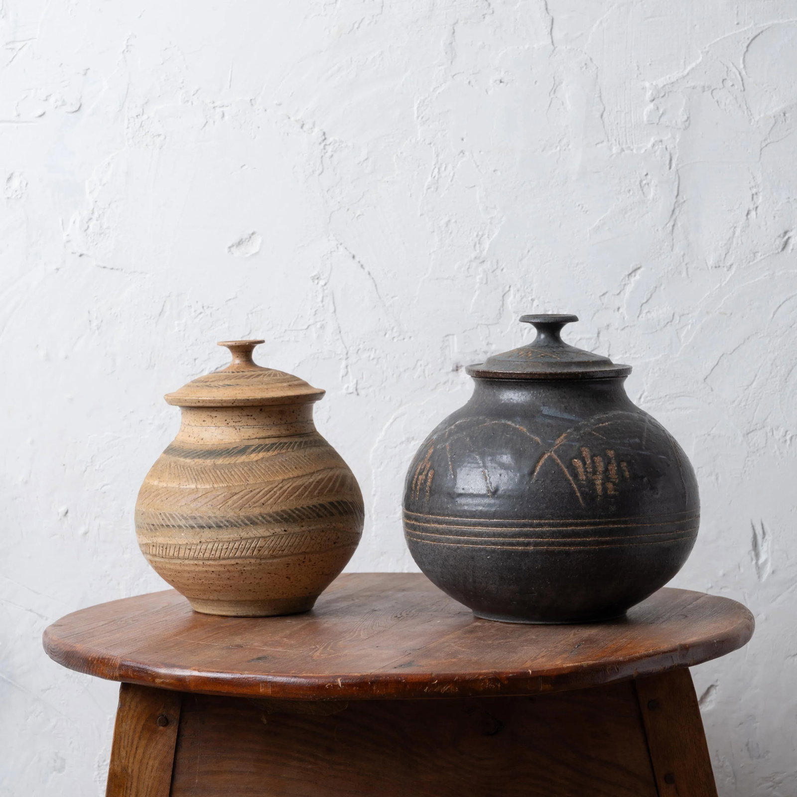 Charles Counts Pottery Lidded Jars - a Pair - 3