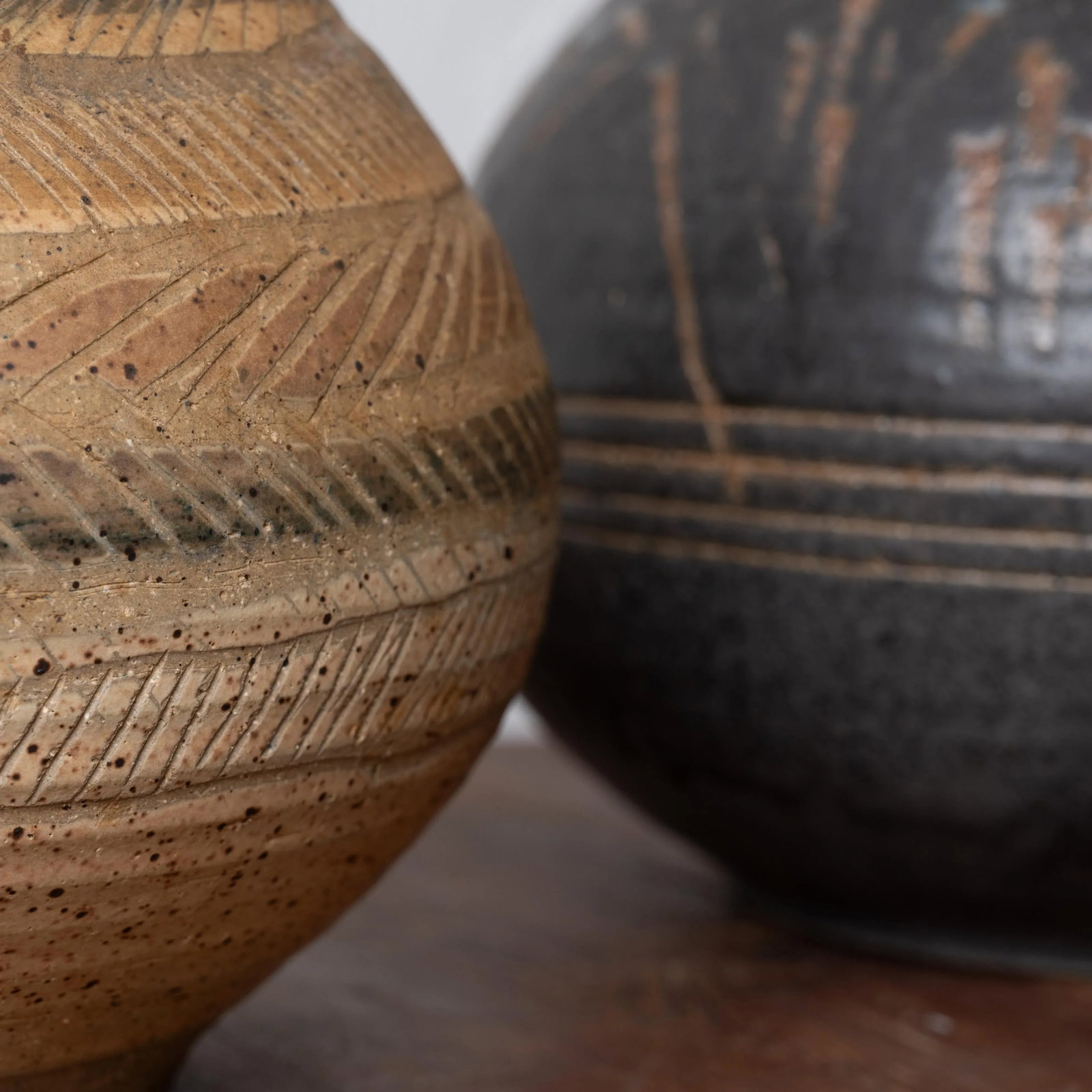 Charles Counts Pottery Lidded Jars - a Pair - 8