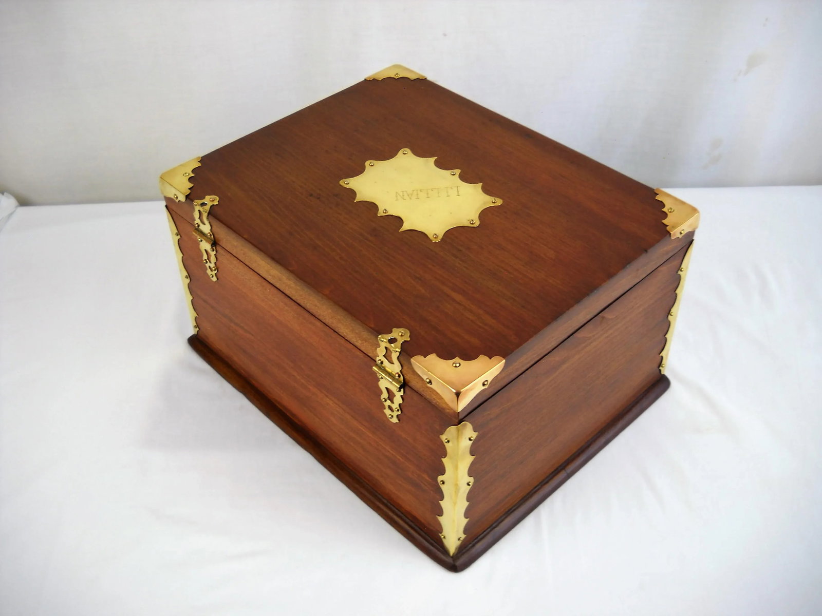 Antique Lillian Brass & Wood Box - 3