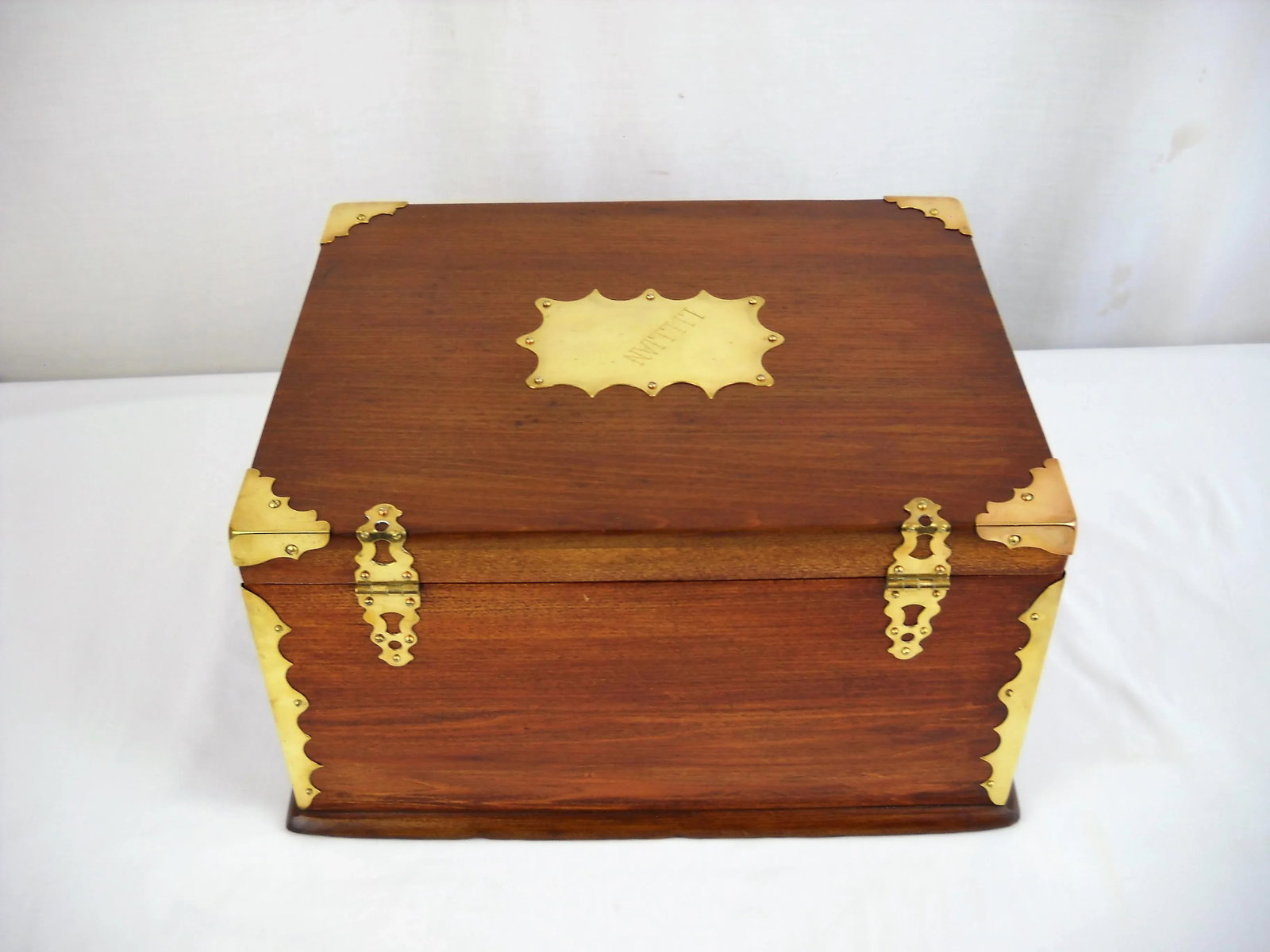 Antique Lillian Brass & Wood Box - 4
