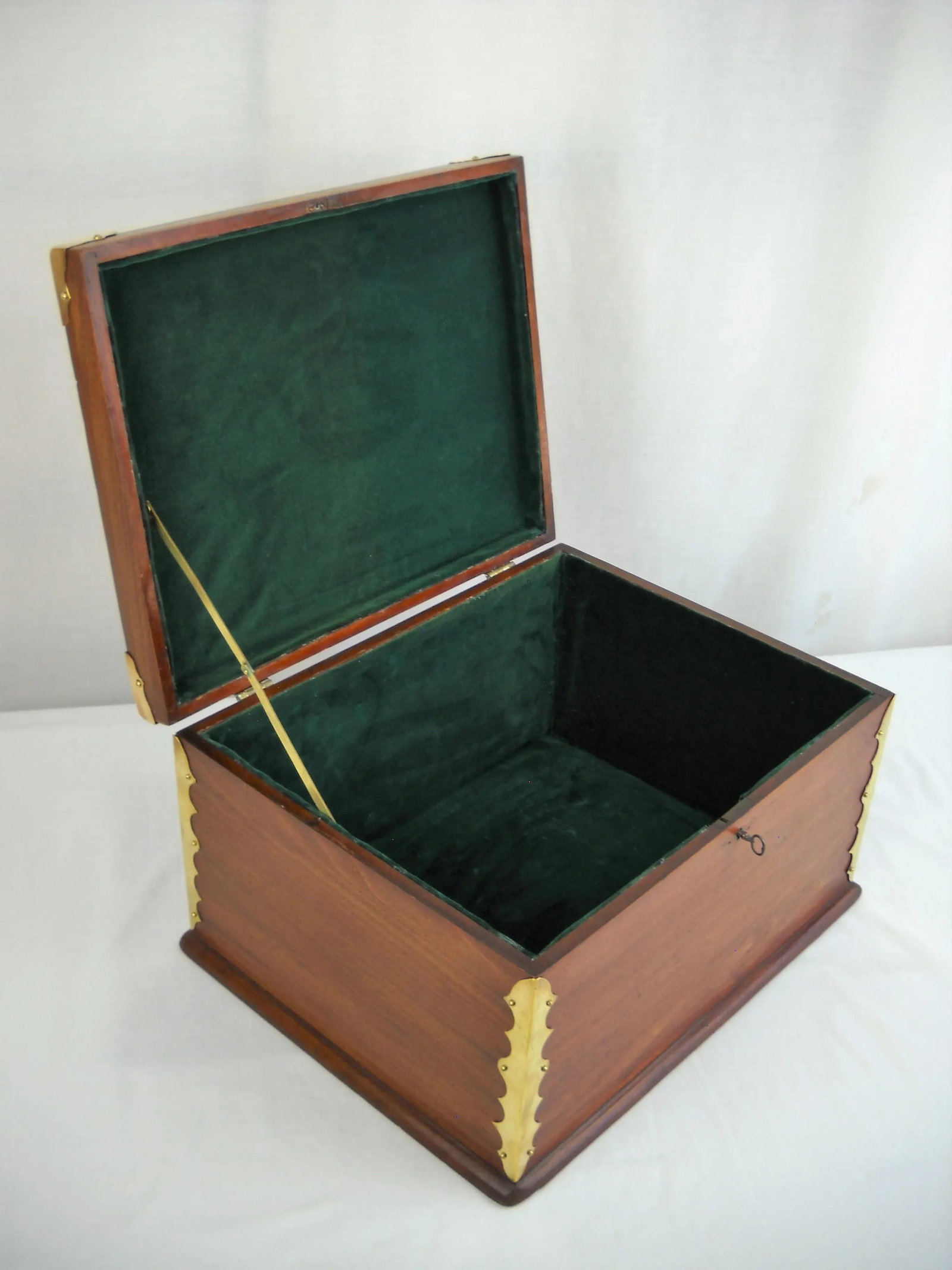Antique Lillian Brass & Wood Box - 6