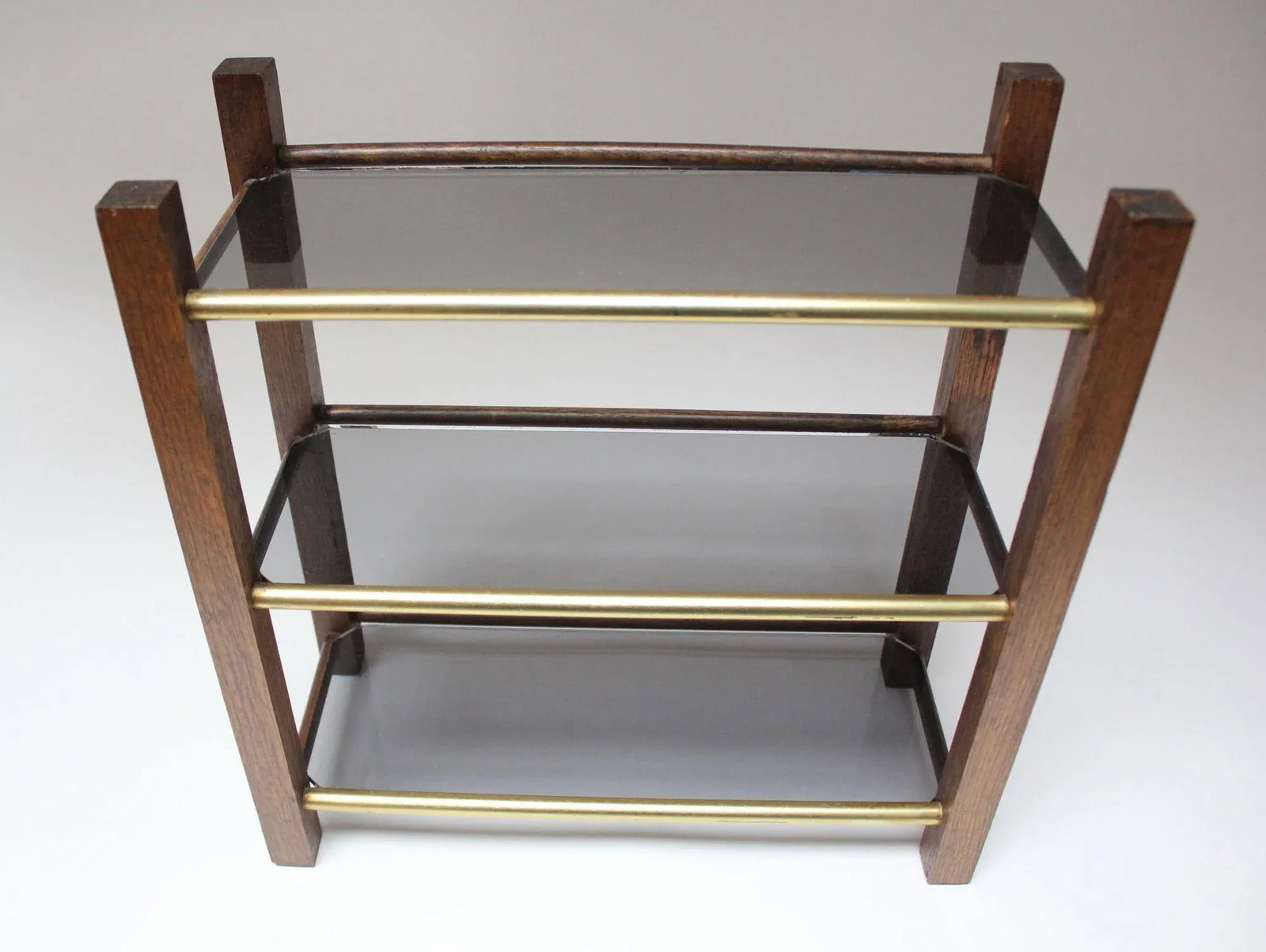 Mid-Century American Modern Three-Tier Wooden and Smoked-Glass Tabletop Shelf - 3