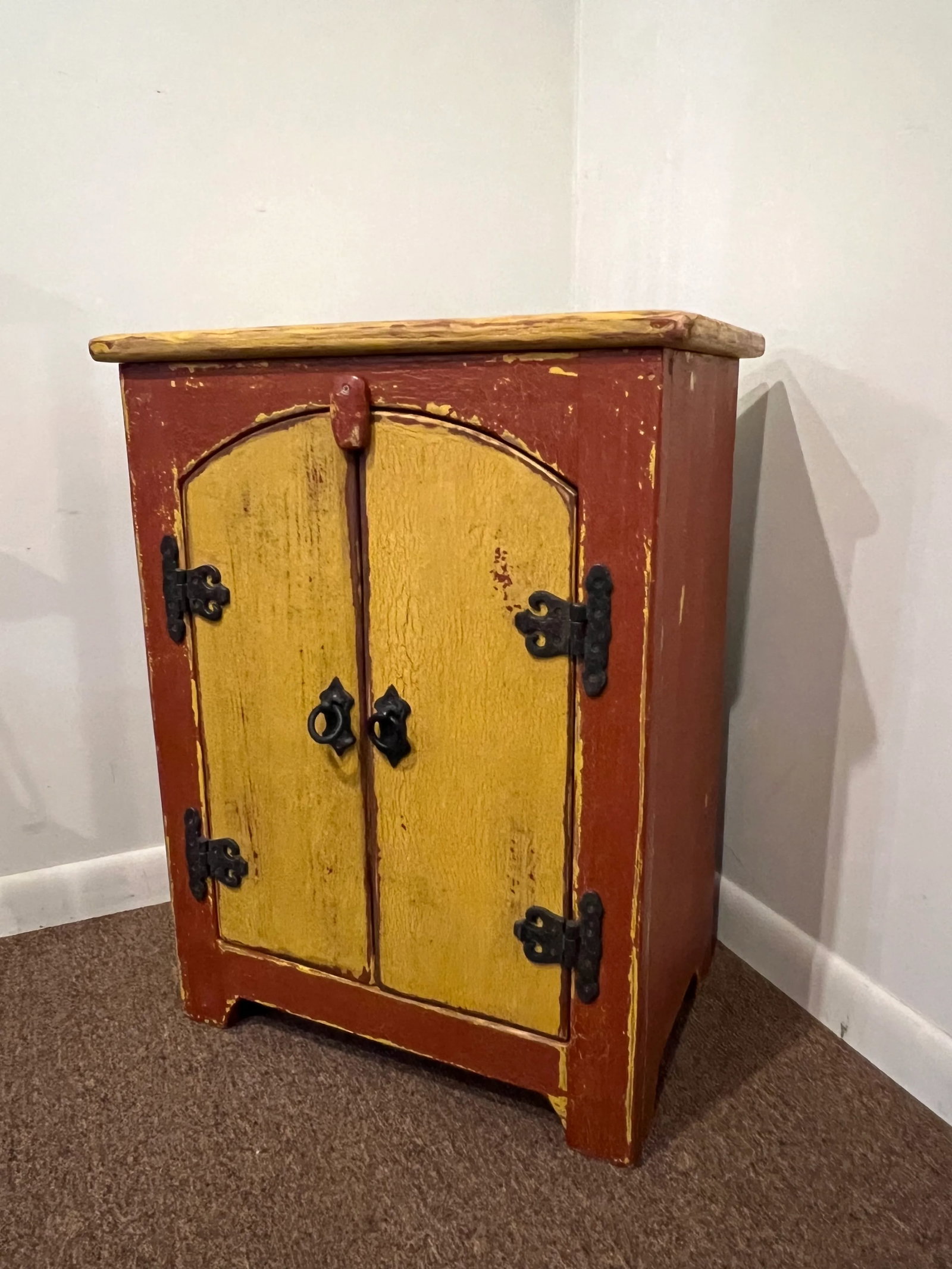Trasteros Southwestern American Primitive Painted Solid Wood Cabinet - 2