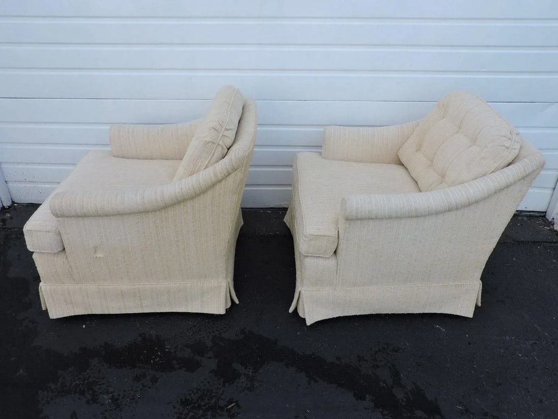 Mid Century Pair of Tufted Living Room Side by Side Chairs by Burdines - 4