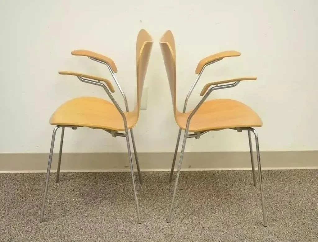 Late 20th Century Fritz Hansen Arne Jacobsen Knoll Series 7 Danish Teak Arm Chairs A - Pair - 11