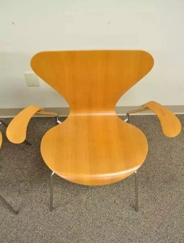 Late 20th Century Fritz Hansen Arne Jacobsen Knoll Series 7 Danish Teak Arm Chairs A - Pair - 3