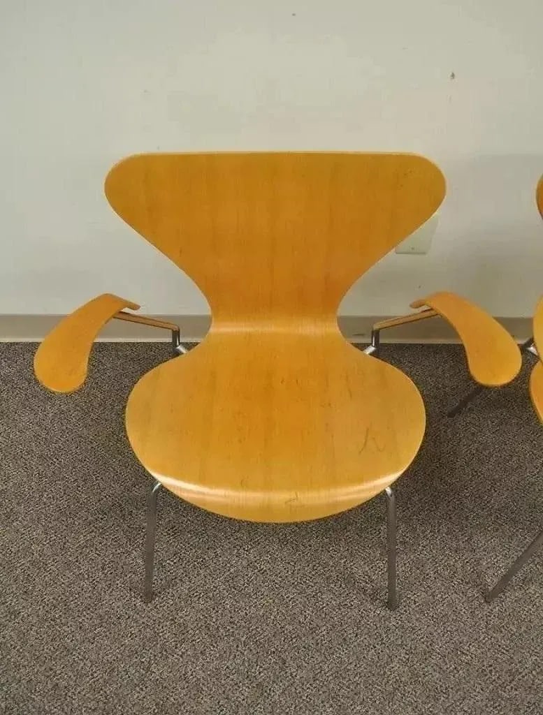 Late 20th Century Fritz Hansen Arne Jacobsen Knoll Series 7 Danish Teak Arm Chairs A - Pair - 4