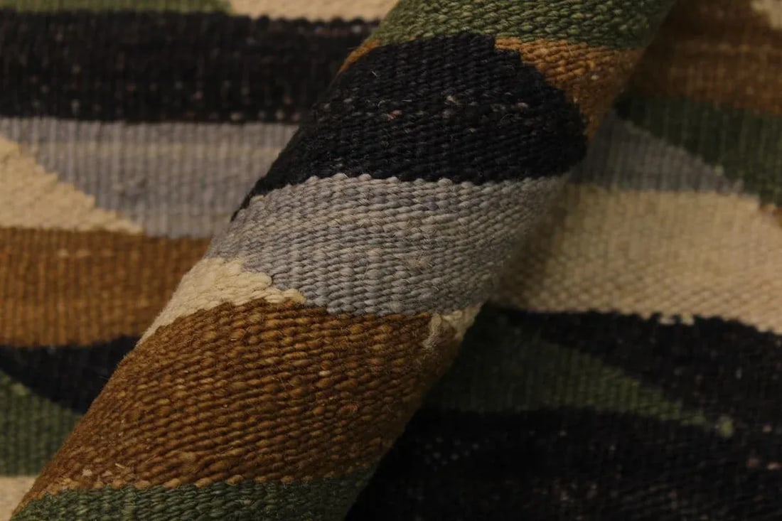 1990s Abstract Kilim Hand-Woven Wool Rug - 5'11'' * 8'2'' - 6
