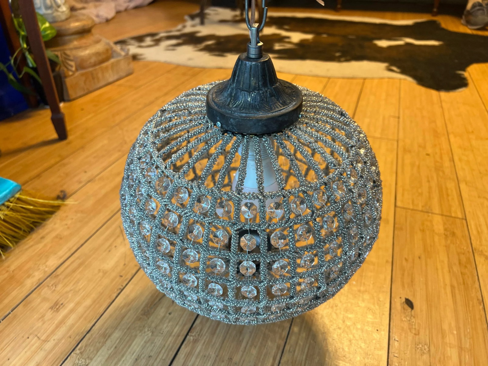 1970s Petite Sphere Hollywood Regency Pendant - 6
