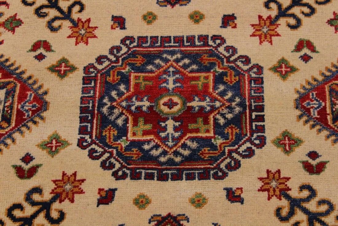 1990s Shabby Chic Kazak Ivory/Red Wool Round -4'9 X 4'11 - 6