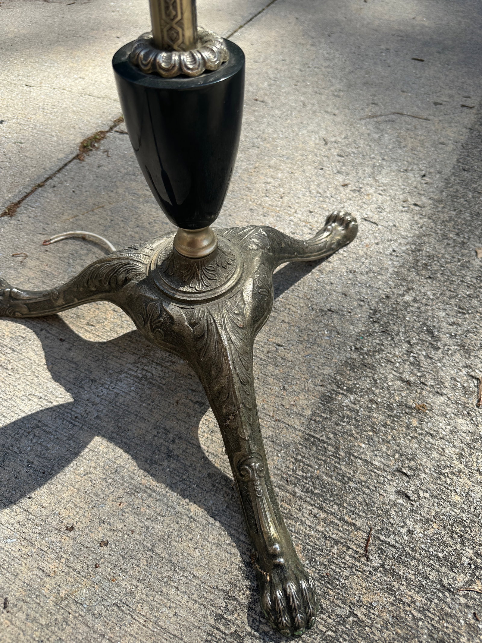 1970s Silver Candelabra Floor Lamp With Claw Feet - 3