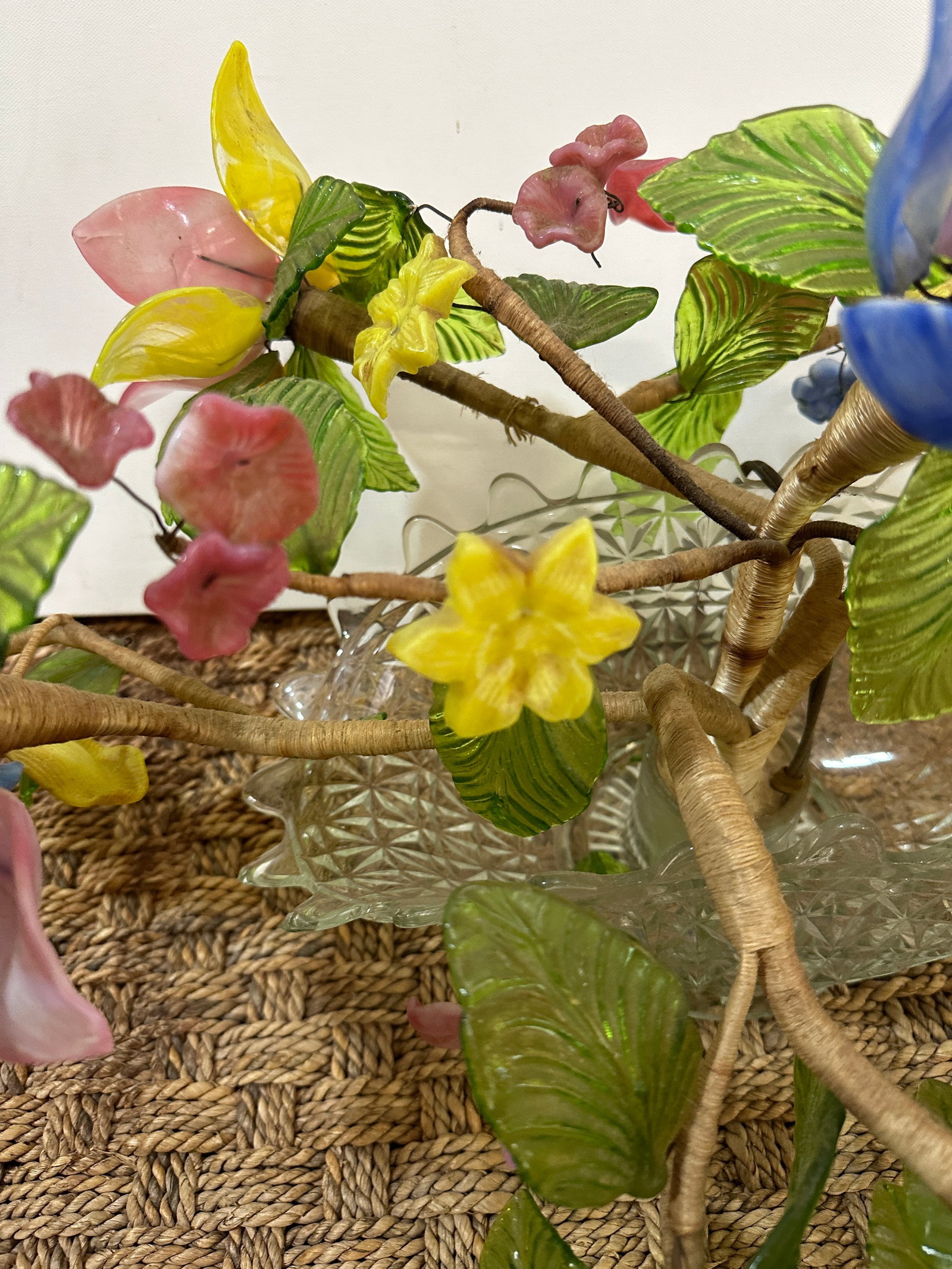 1970s Glass Murano Style Floral Arrangement Centerpiece Lamp - 6