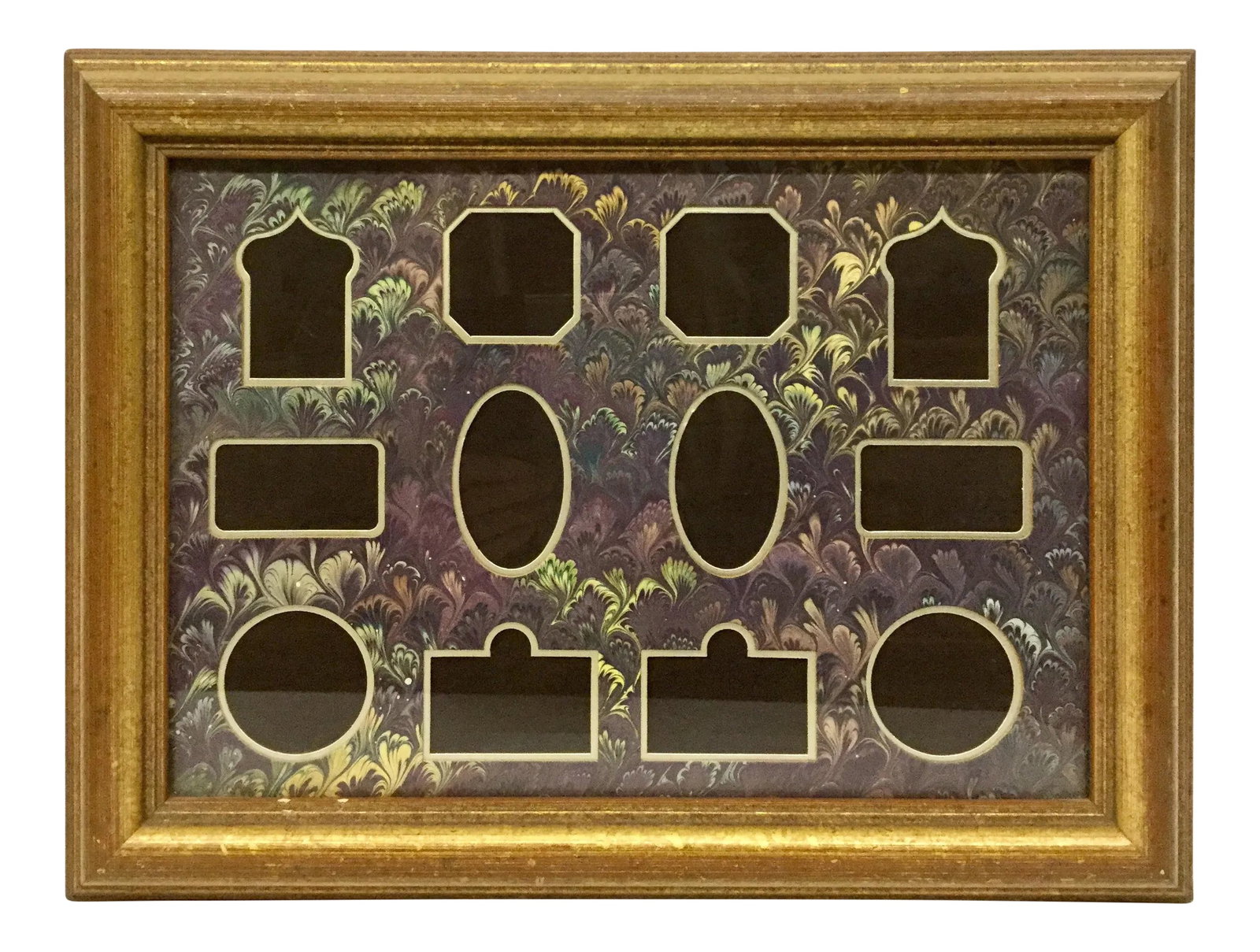 Il Papiro Firenze Framed Photo Marbled Paper Presentation: A gorgeous and unique way to show off your small photos. This work of art has been waiting for 30 years to hold 12 photos or parts of a larger photo in this framed showcase. From Florence Italy, the s