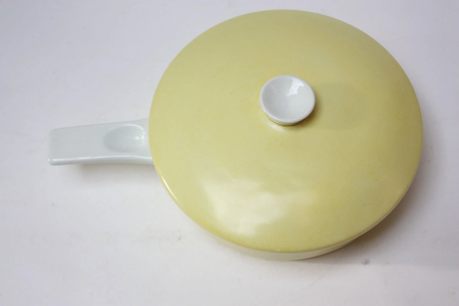 Mid Century Finnish Modern Lidded Casserole in Yellow by Arabia - 2