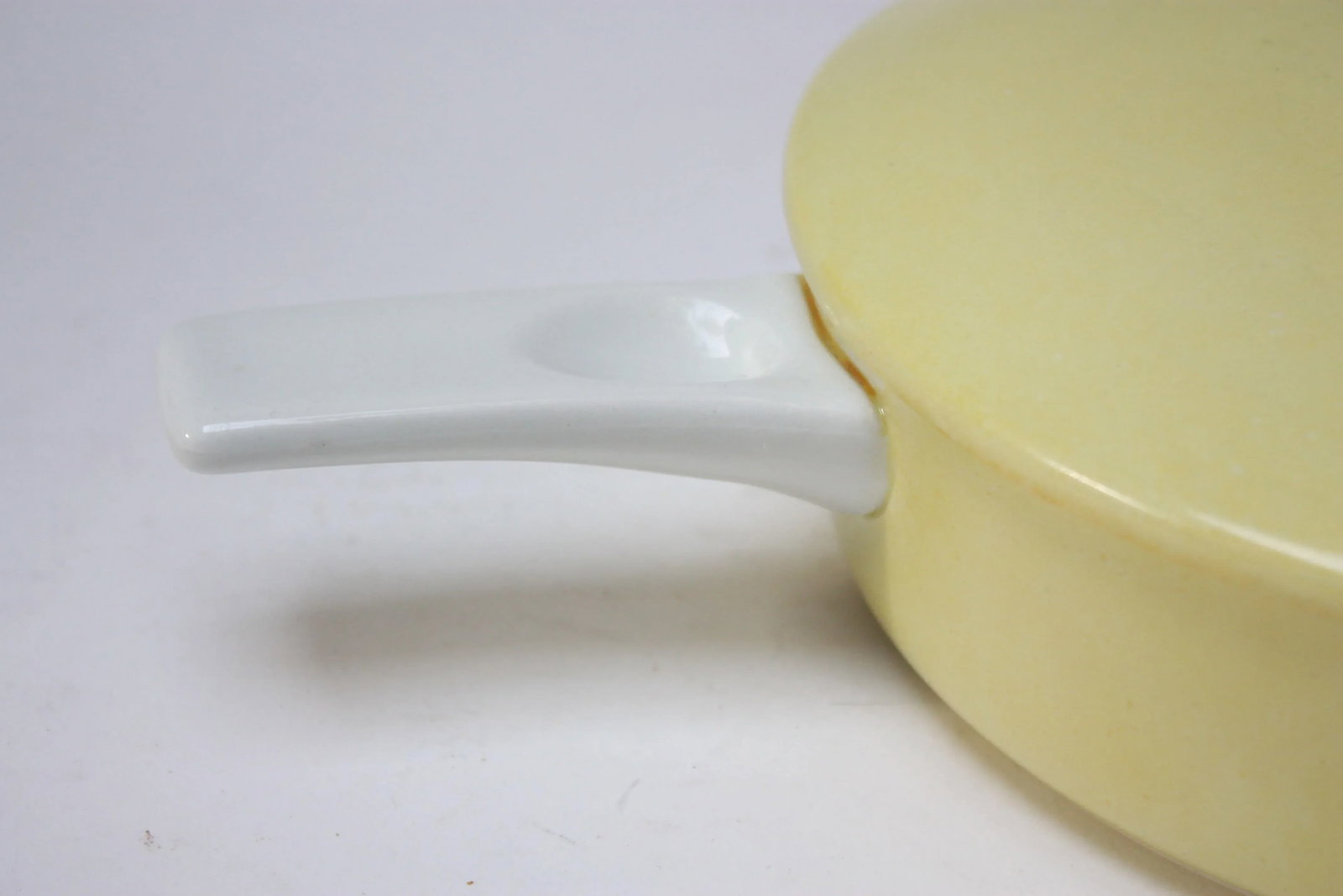 Mid Century Finnish Modern Lidded Casserole in Yellow by Arabia - 9