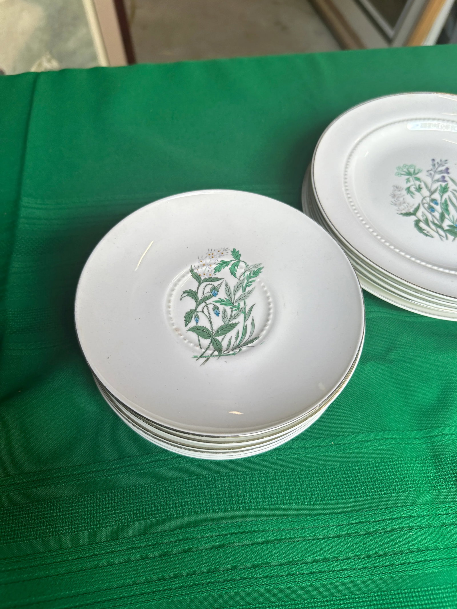 1970s Collection of Small Plates and Bowls With Different Flower Designs- 22 Pieces - 4